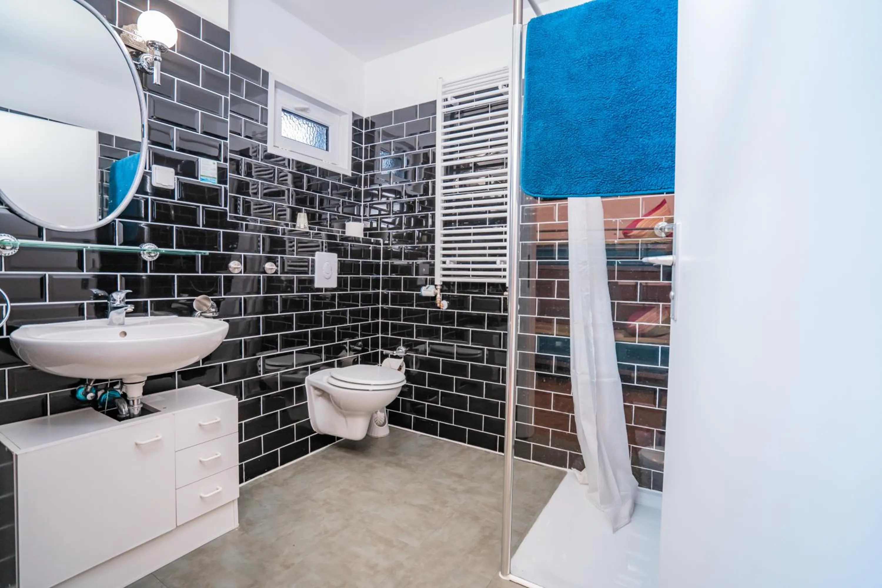 Bathroom in Motel Home Berlin