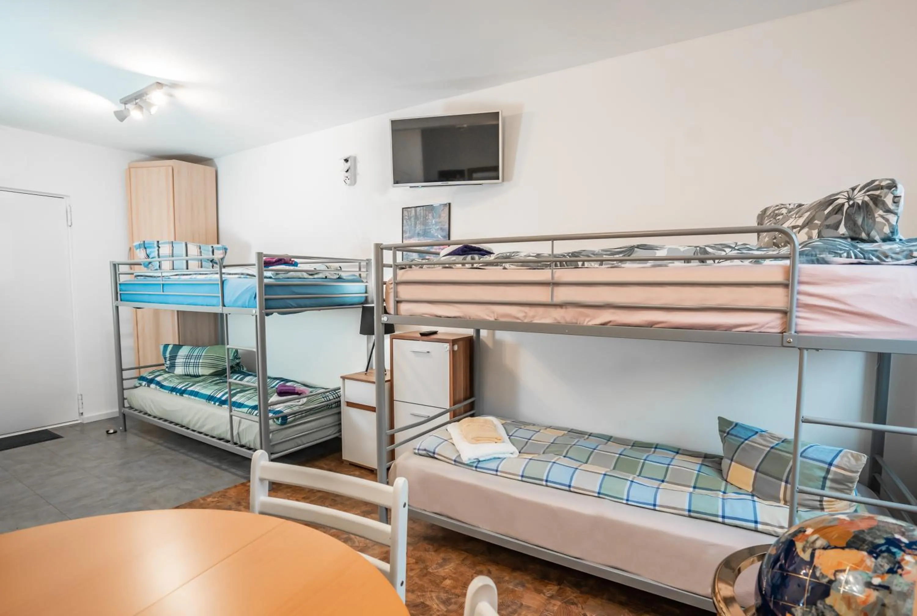 Photo of the whole room, Bed in Motel Home Berlin