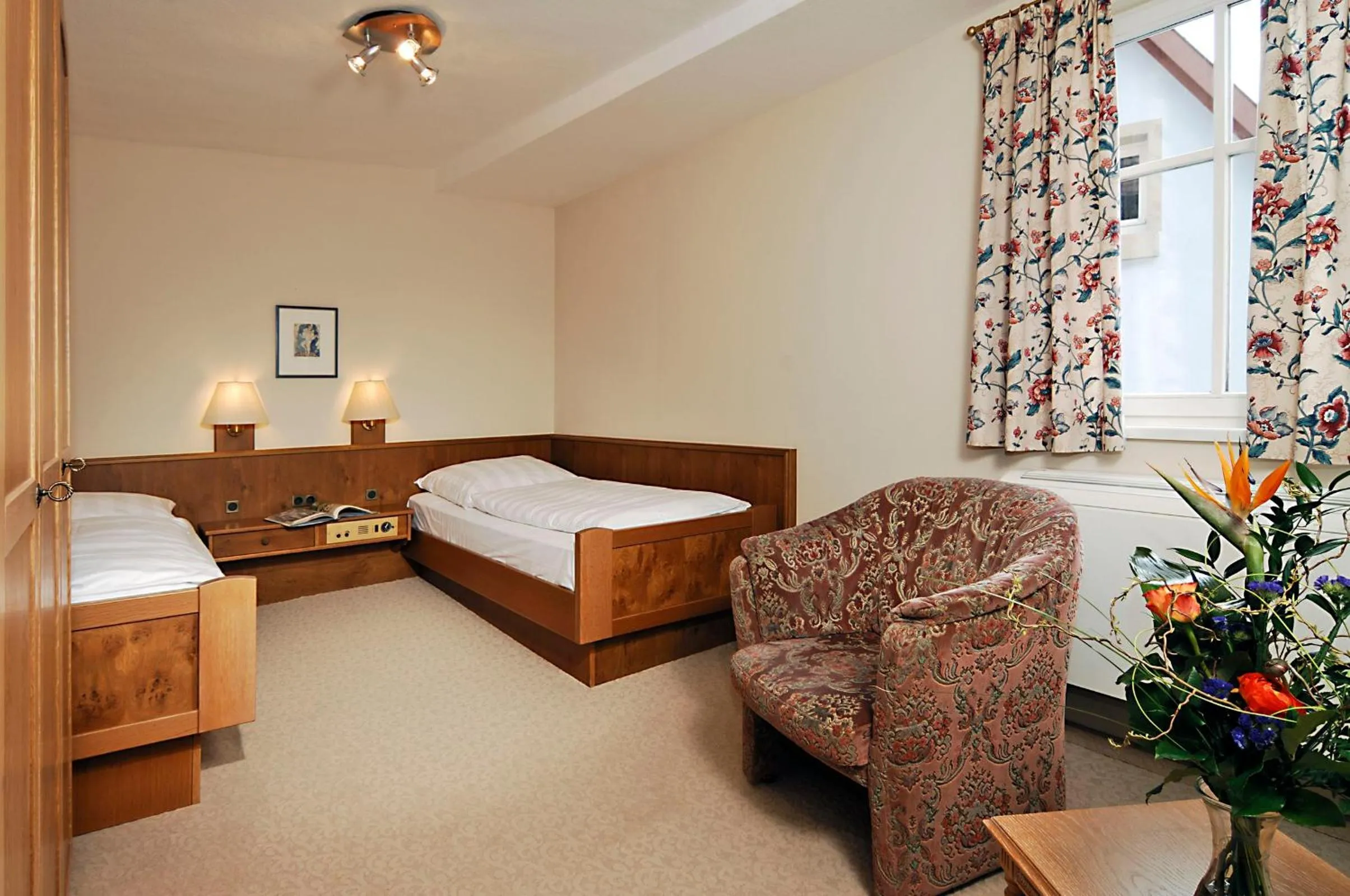 Photo of the whole room, Bed in Hotel BurgGartenpalais