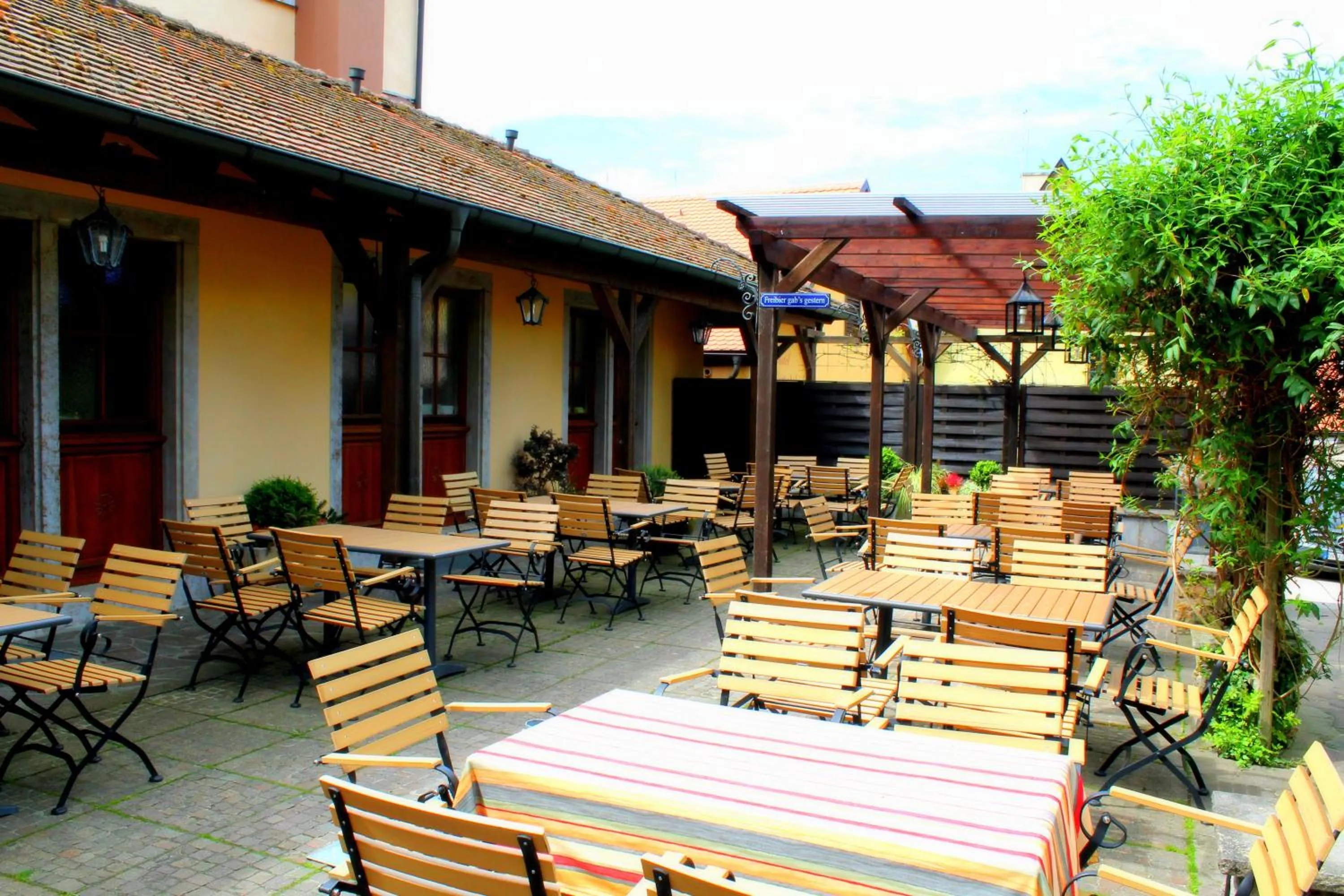 Patio in Hotel BurgGartenpalais