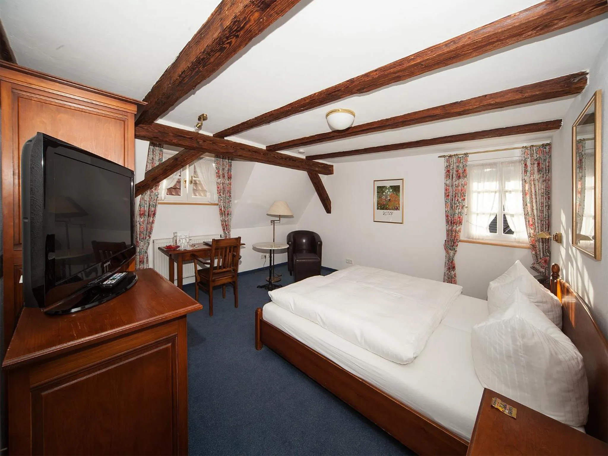 Bedroom, Bed in Hotel Engel