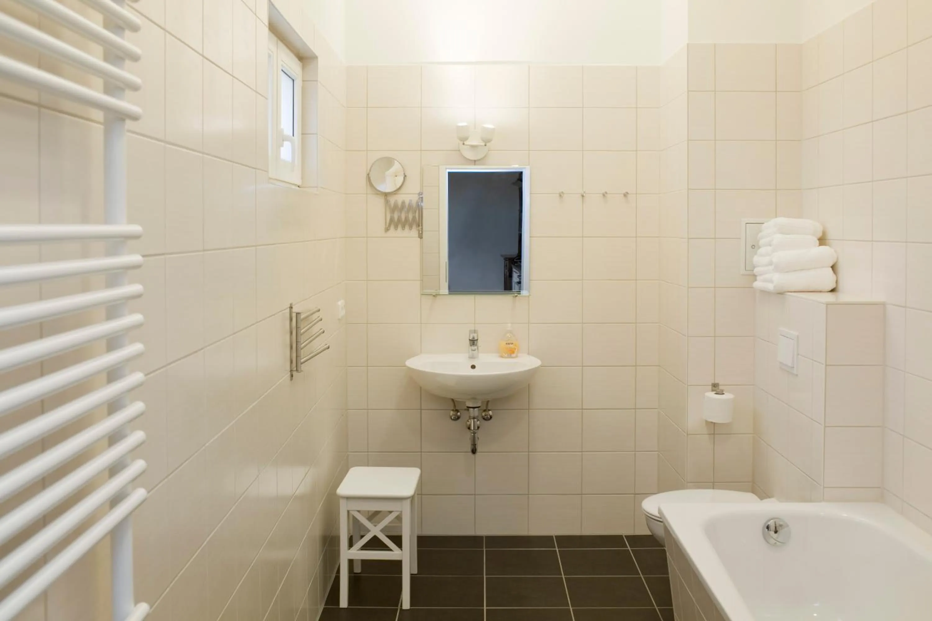 Bathroom in Kulturgasthof Alte Reederei