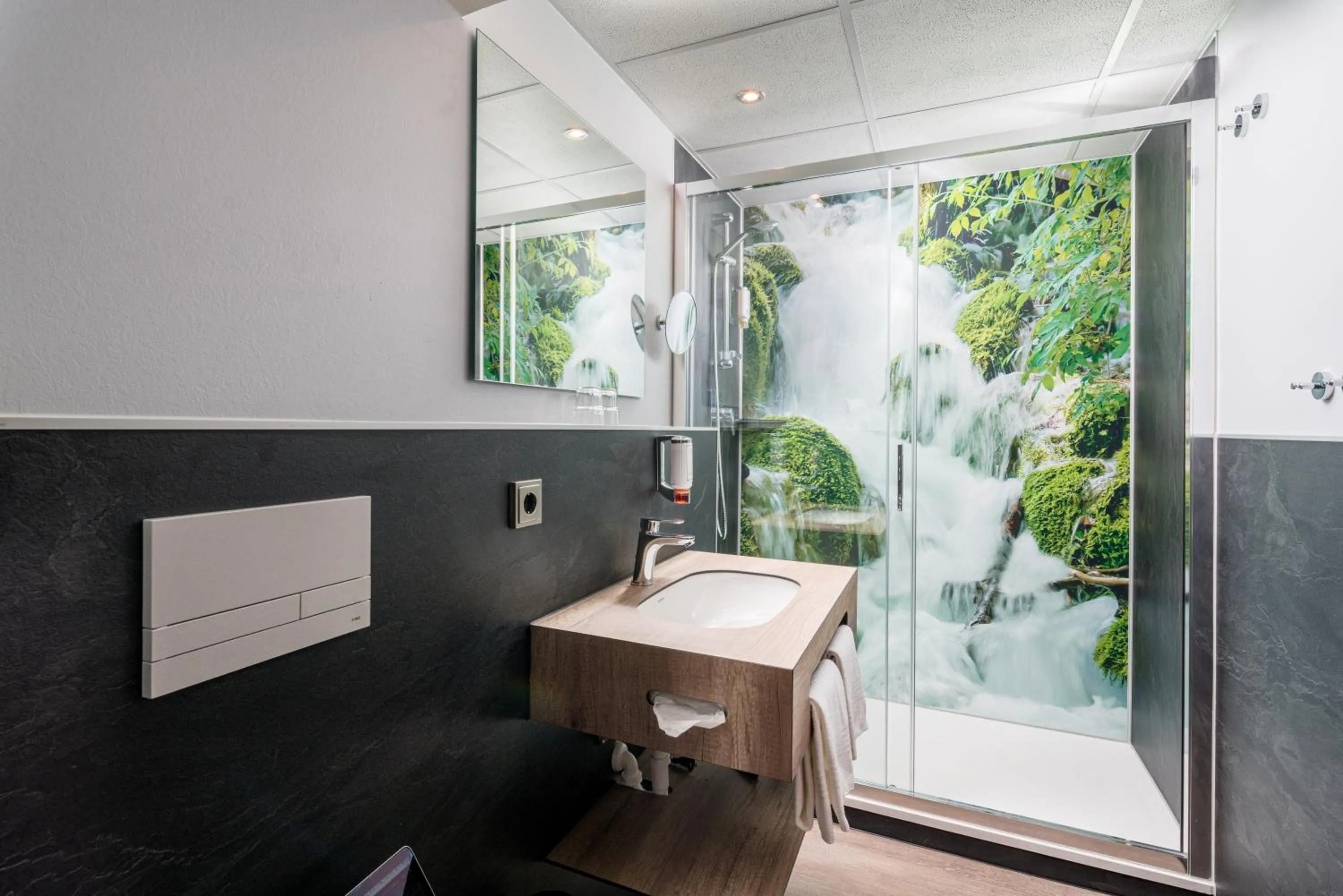 Bathroom in Hotel Café Adler 24h self check in