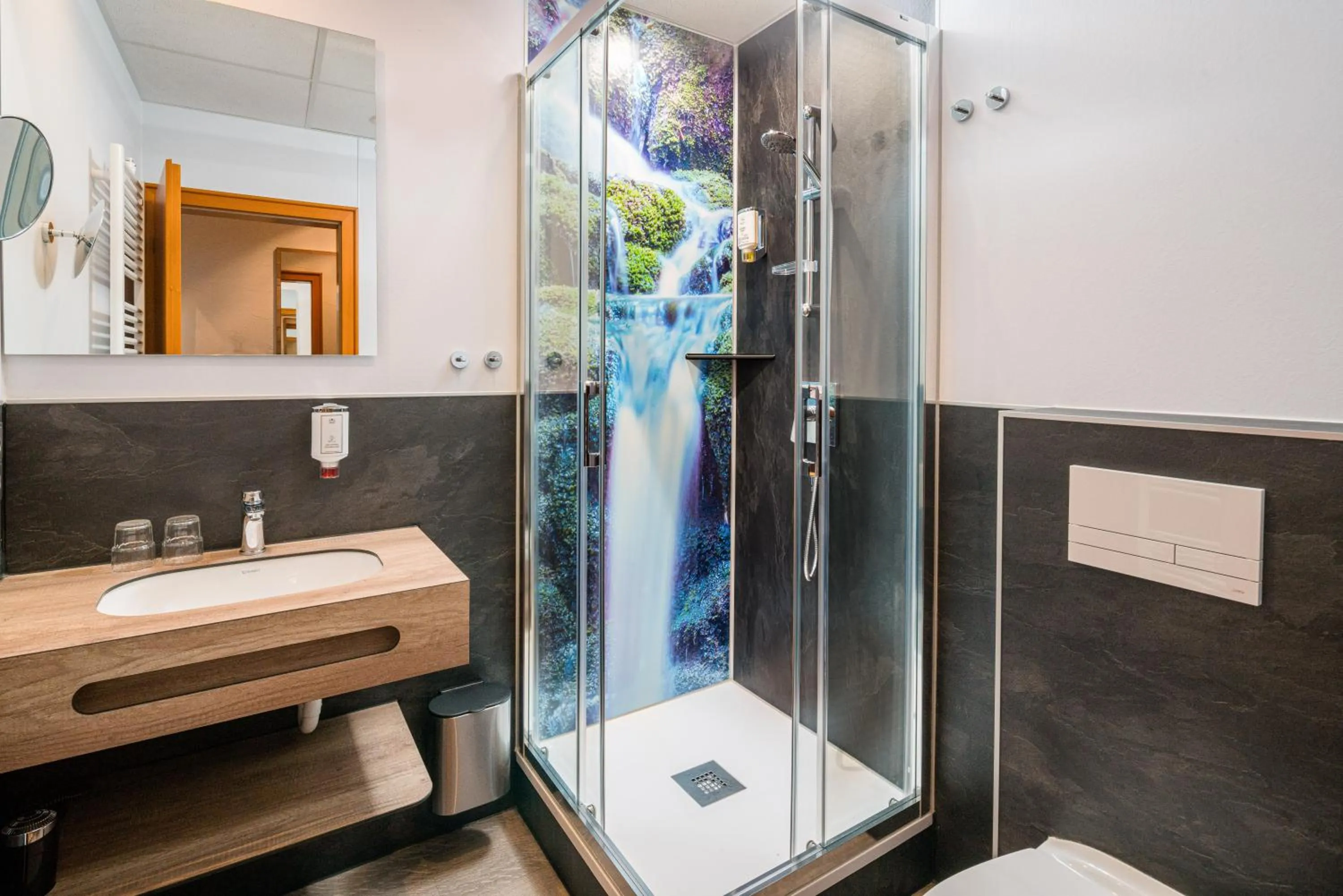 Bathroom in Hotel Café Adler 24h self check in