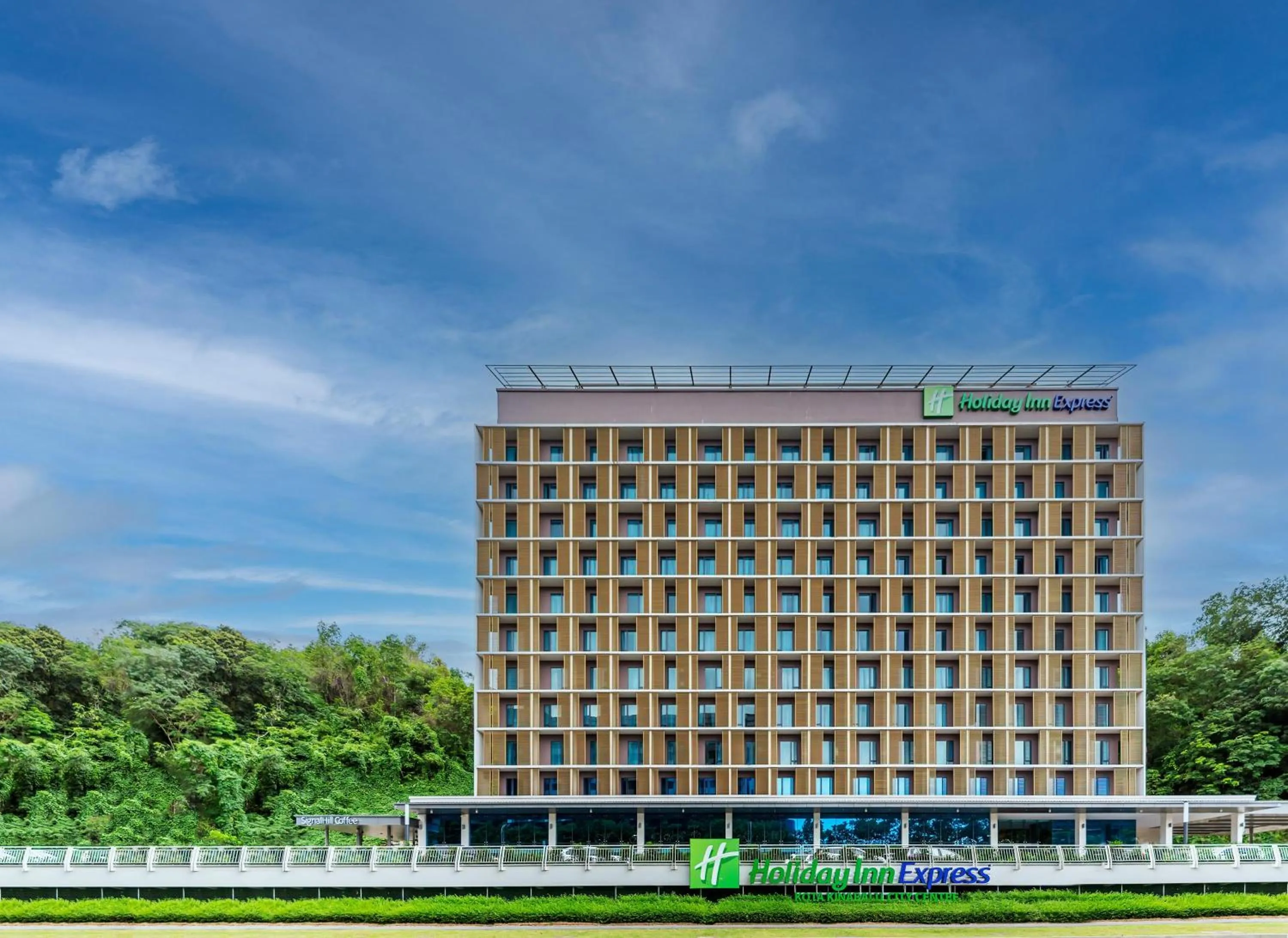 Facade/entrance in Holiday Inn Express Kota Kinabalu City Centre by IHG