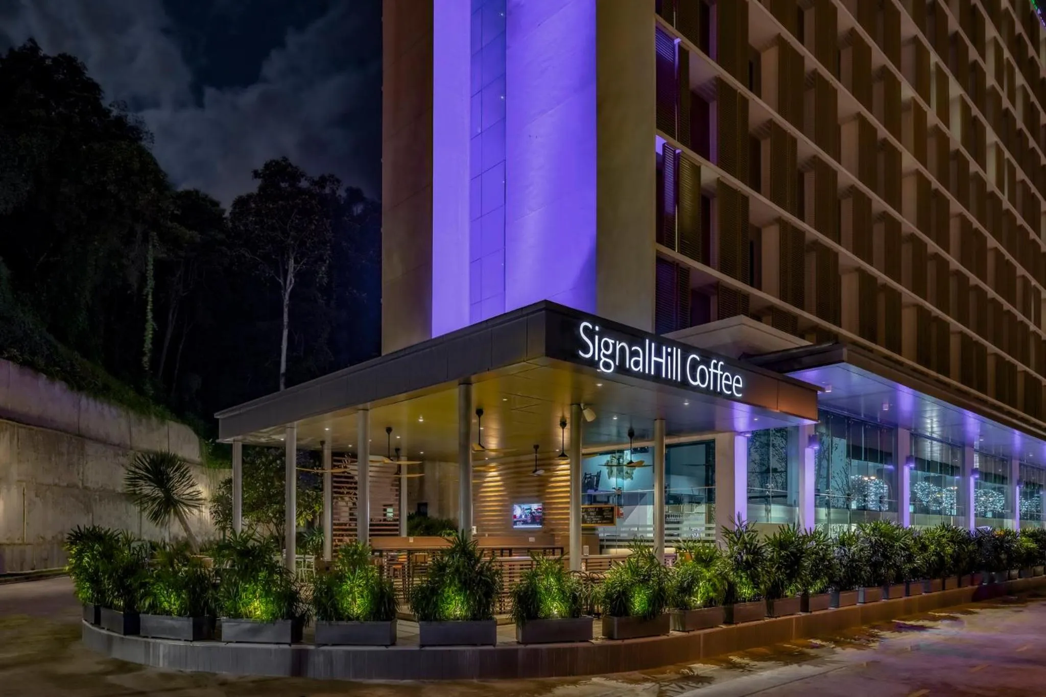 Restaurant/places to eat in Holiday Inn Express Kota Kinabalu City Centre by IHG