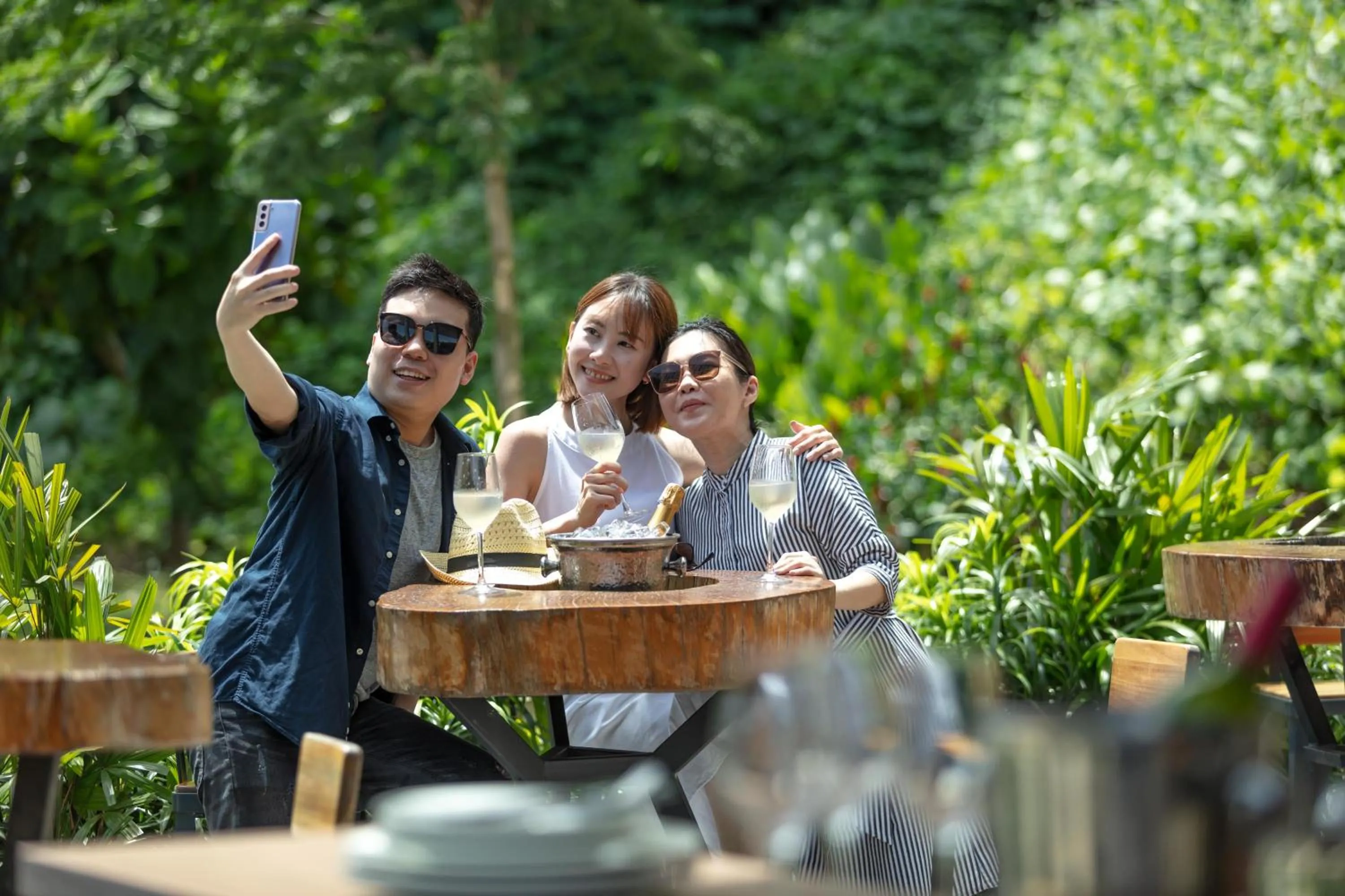 Restaurant/places to eat in Holiday Inn Express Kota Kinabalu City Centre by IHG