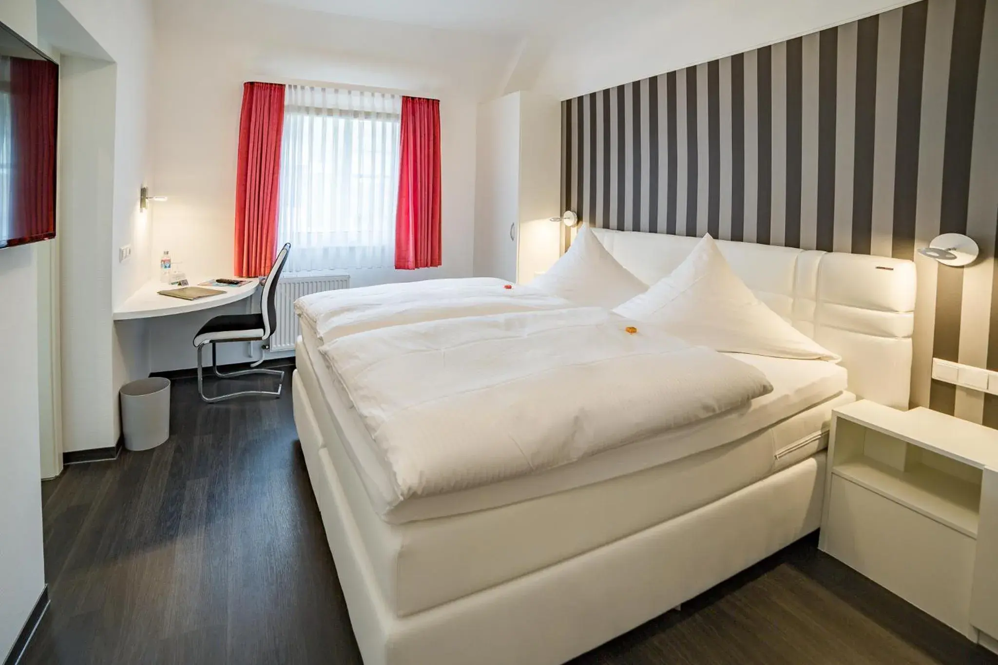 Double Room - single occupancy in Hotel Linde Double Room - single occupancy in Hotel Linde