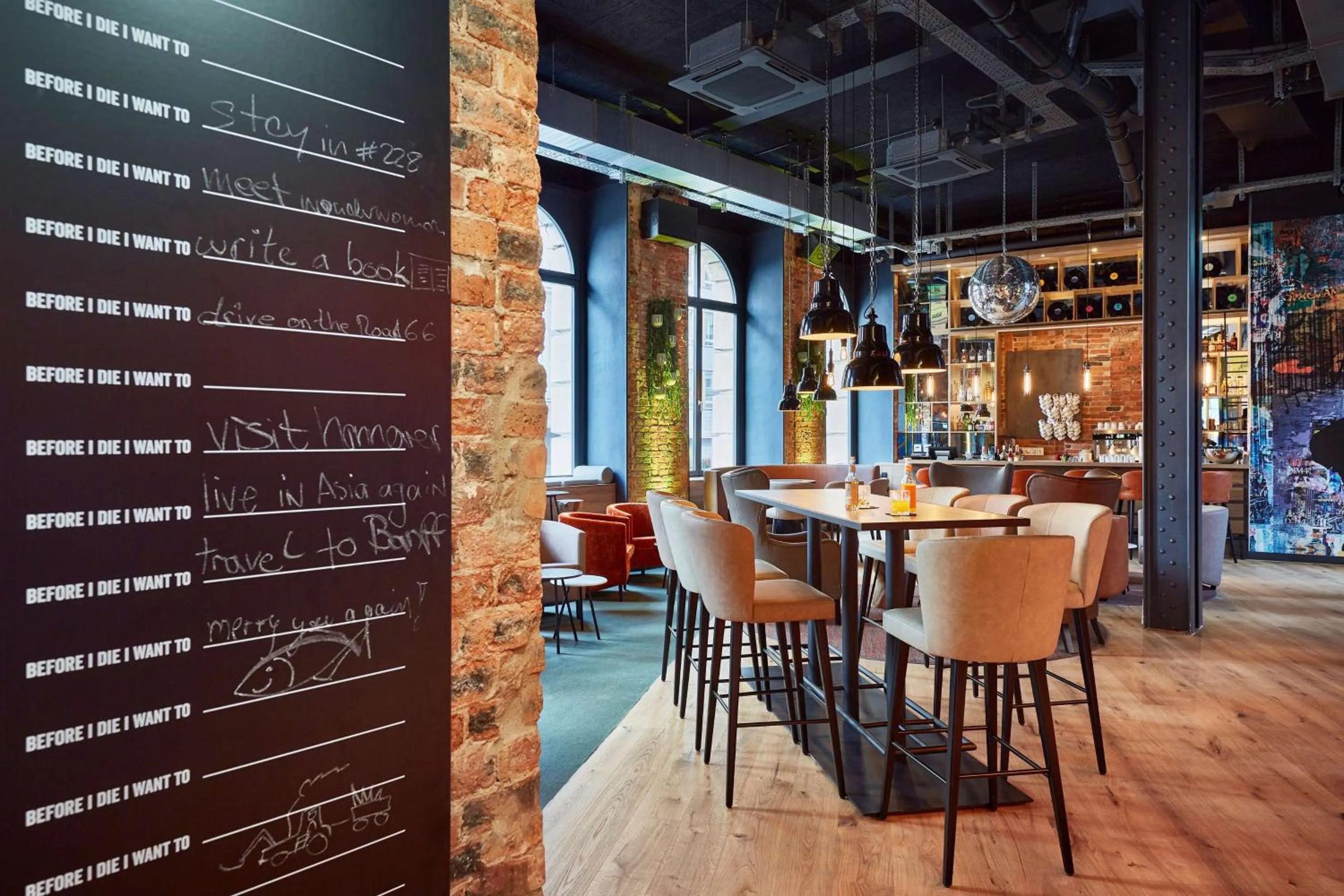 Lounge or bar in Me and All Hotel Hanover, by Hyatt