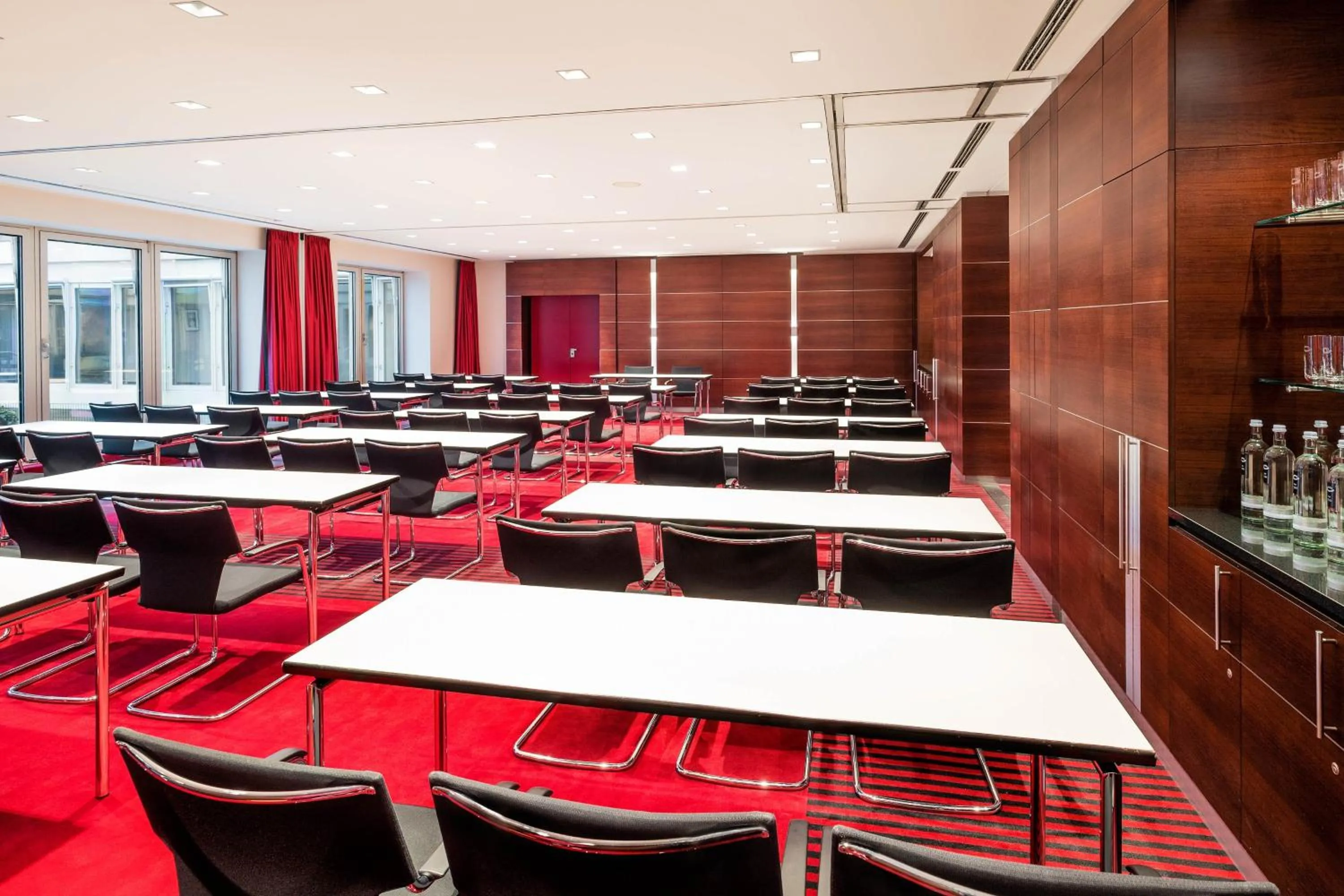 Meeting/conference room in Sheraton Duesseldorf Airport Hotel