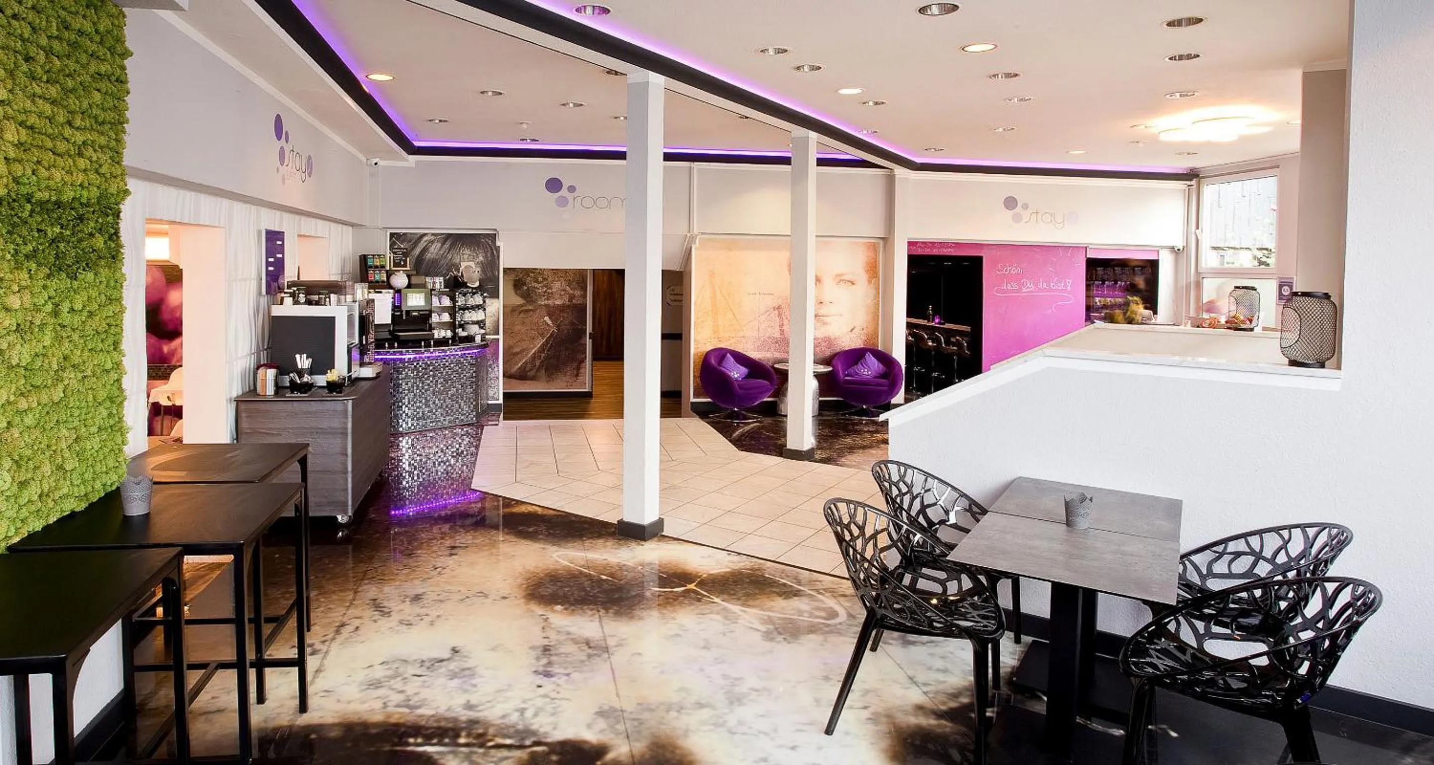 Restaurant/places to eat in PLAZA INN stays design Dortmund