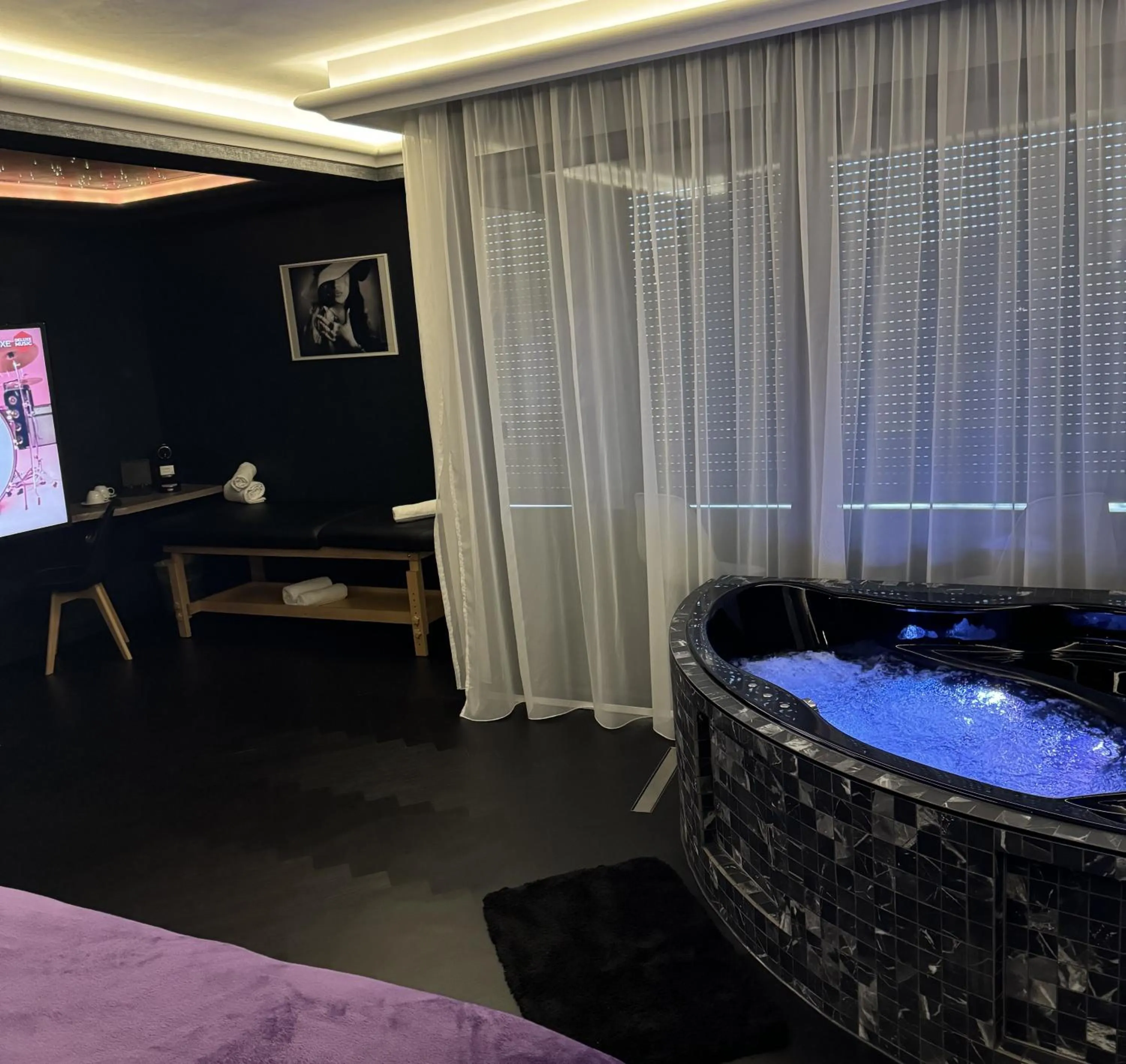 TV and multimedia in PLAZA INN stays design Dortmund