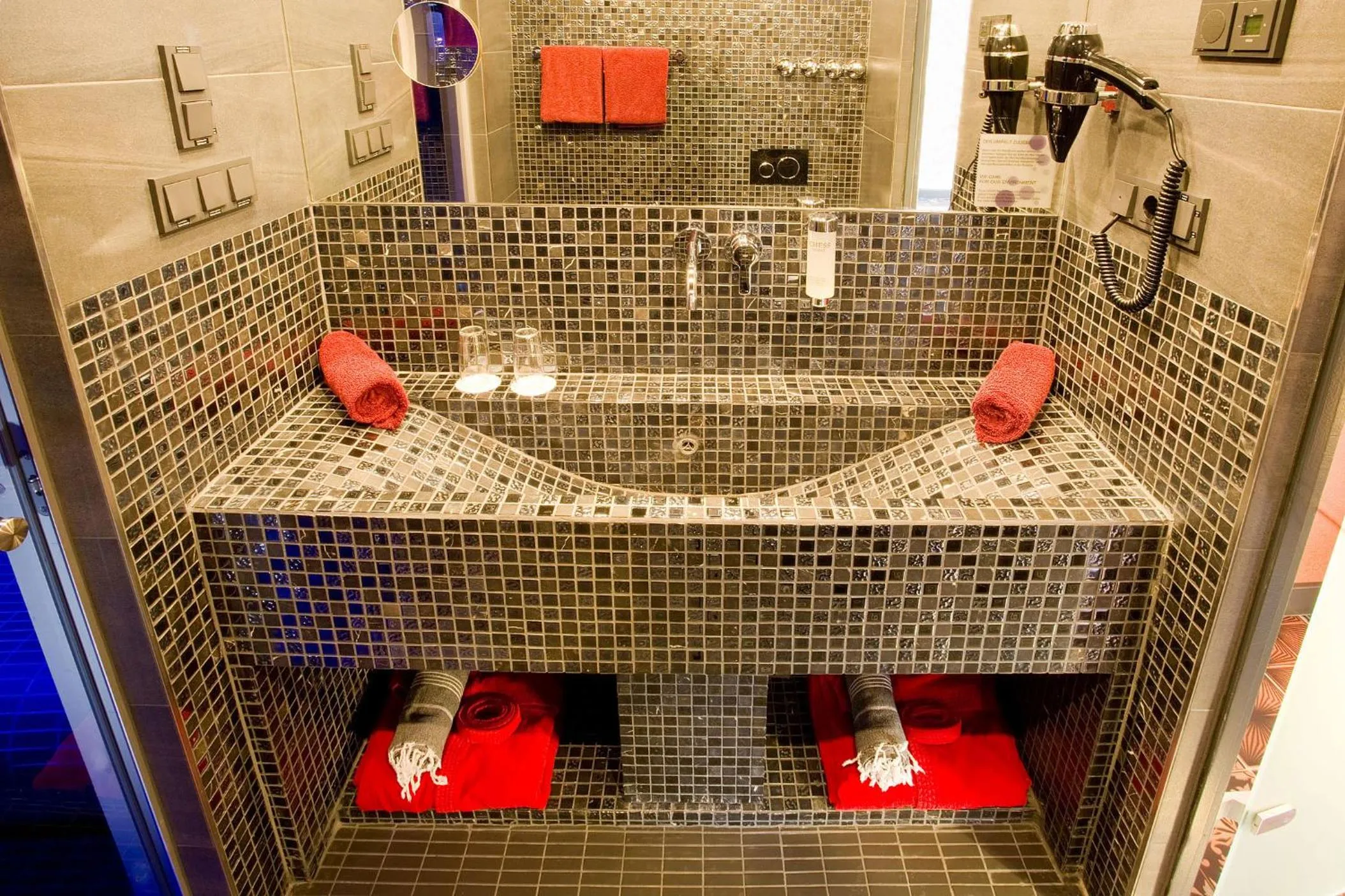 Toilet in PLAZA INN stays design Dortmund