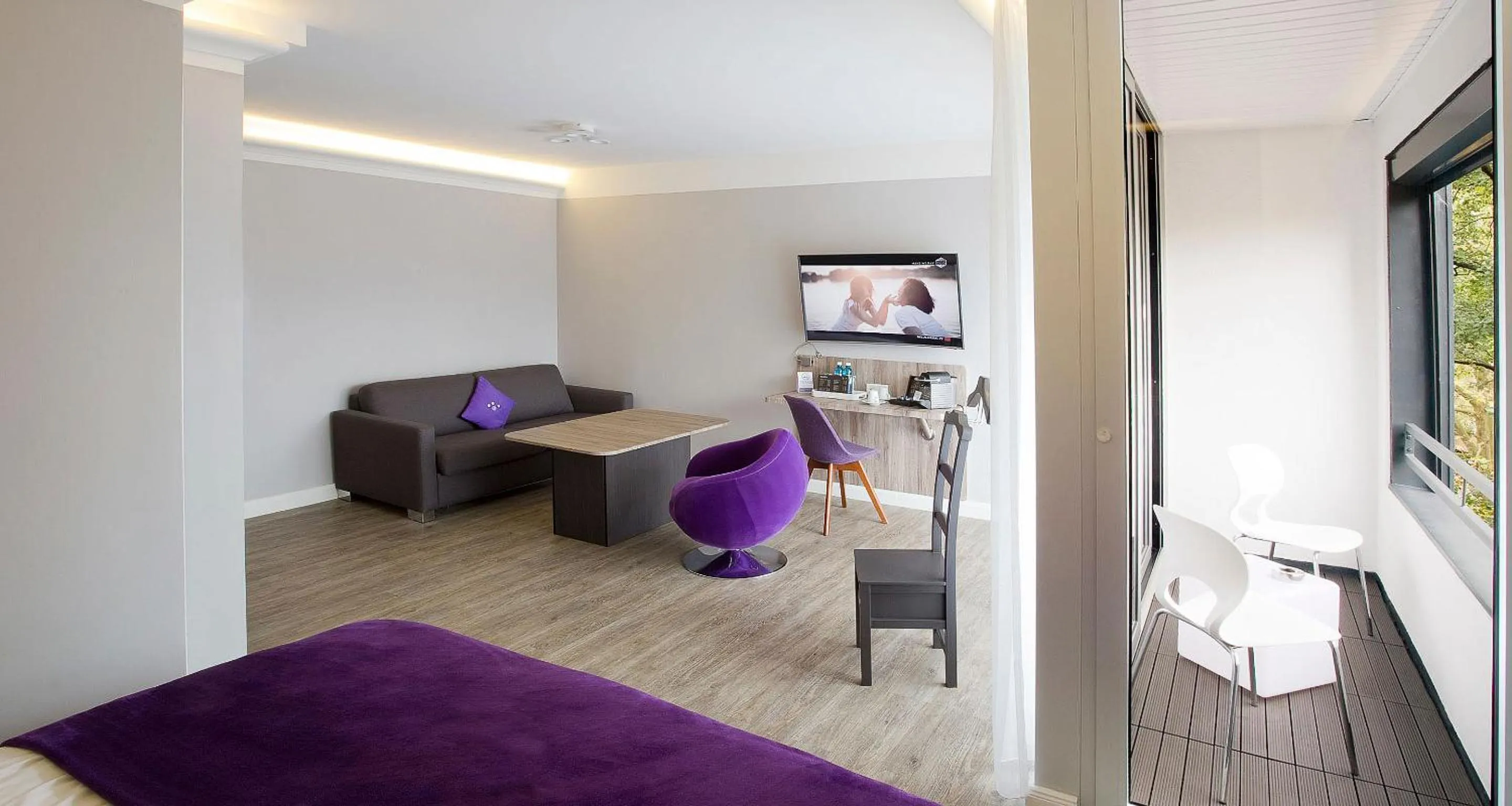 Photo of the whole room in PLAZA INN stays design Dortmund