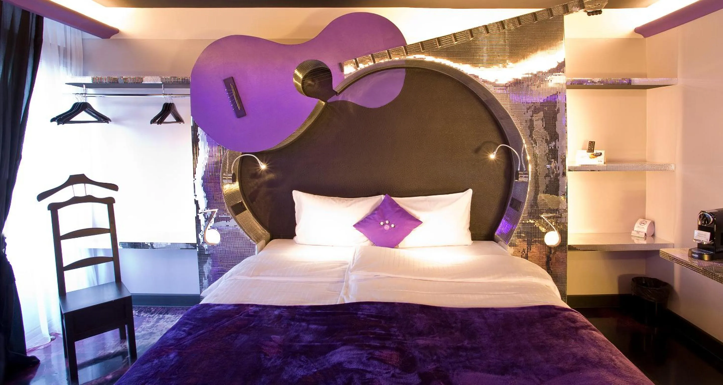 Photo of the whole room, Bed in PLAZA INN stays design Dortmund