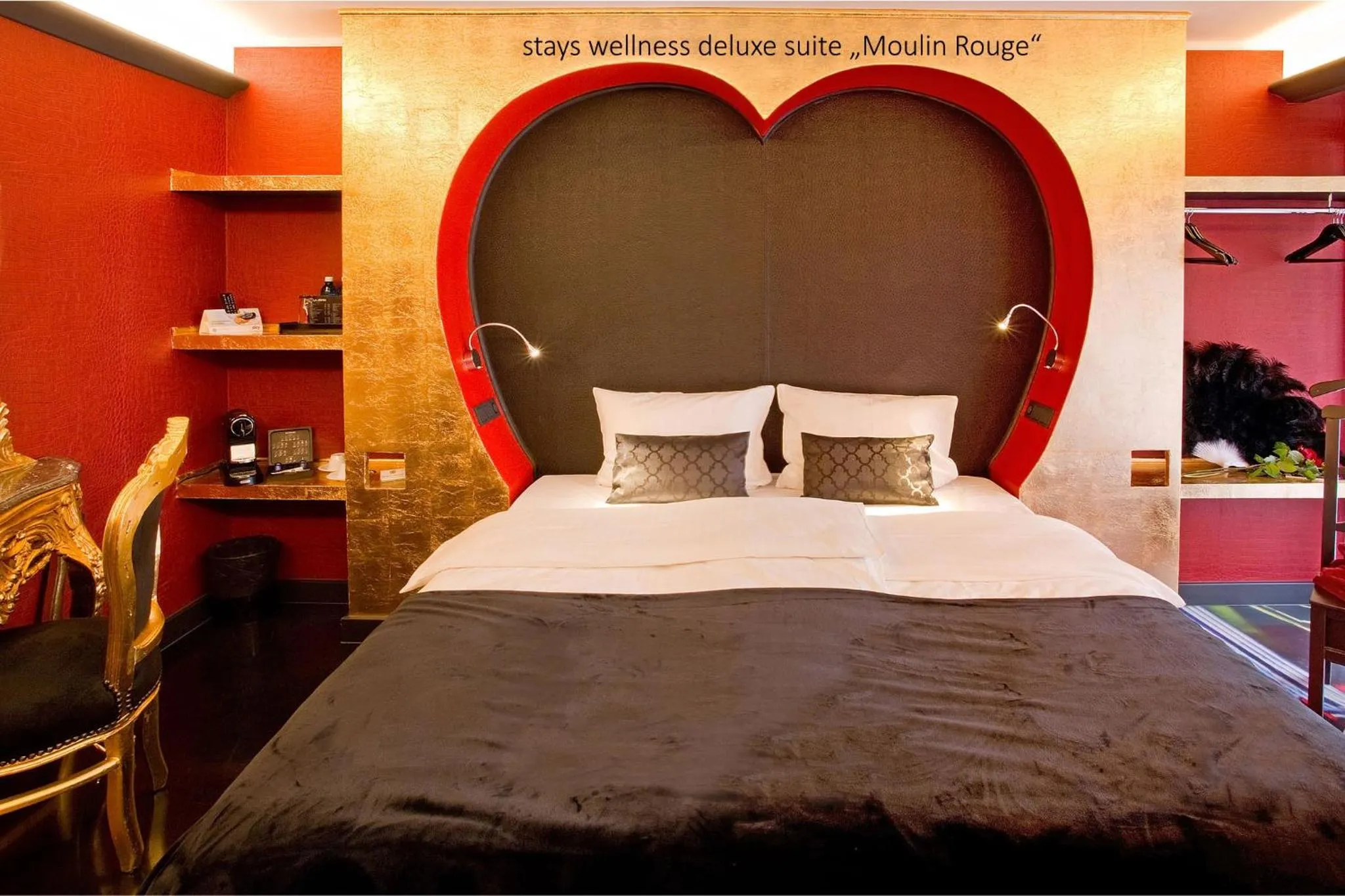 Bed in PLAZA INN stays design Dortmund