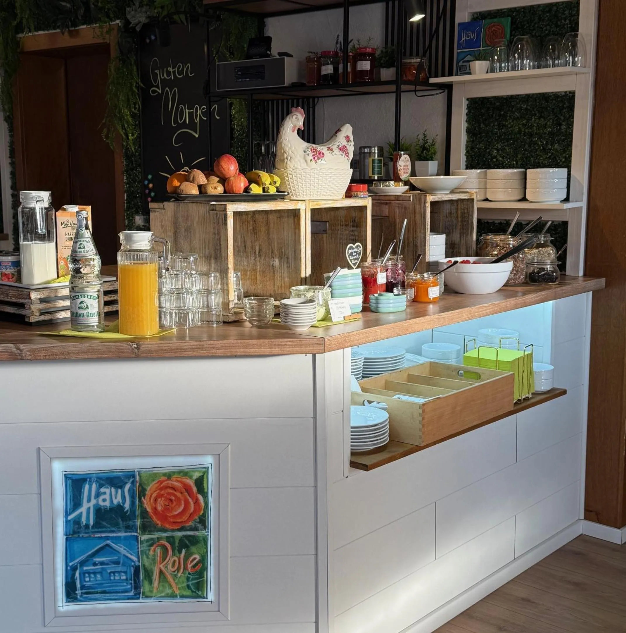 Restaurant/places to eat in Haus Rose