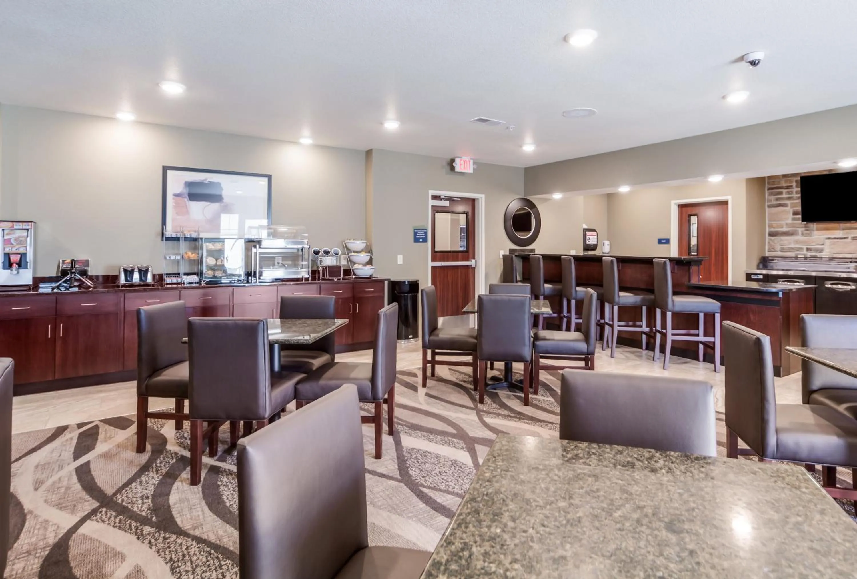 Lounge or bar in Cobblestone Inn & Suites - Holdrege