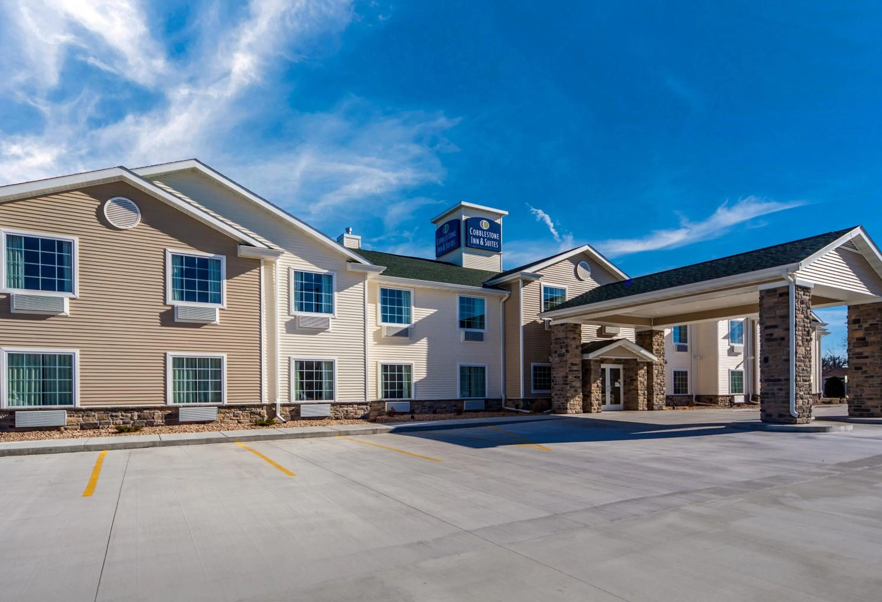 Facade/entrance in Cobblestone Inn & Suites - Holdrege