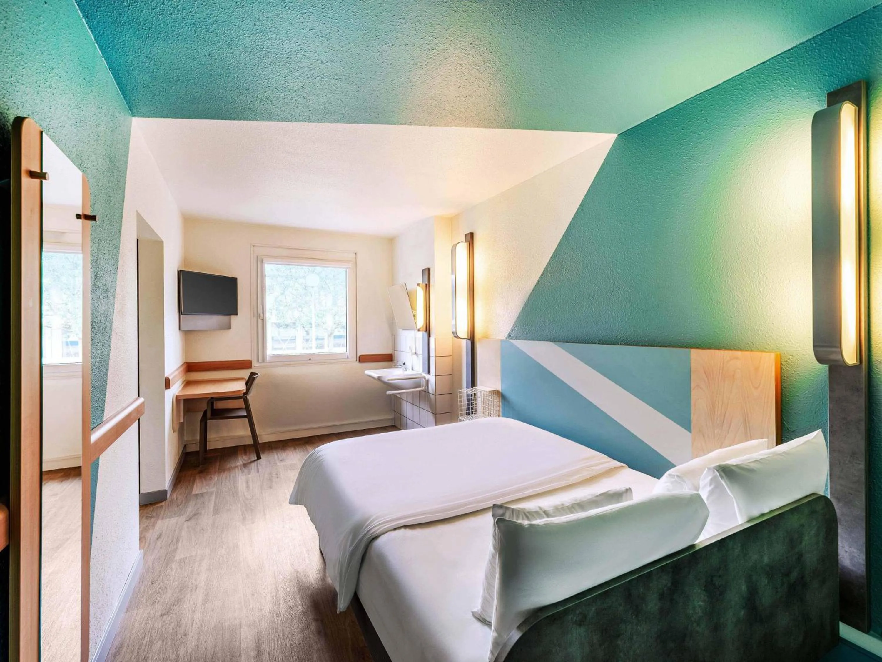 Photo of the whole room, Bed in B&B HOTEL Freiburg-West