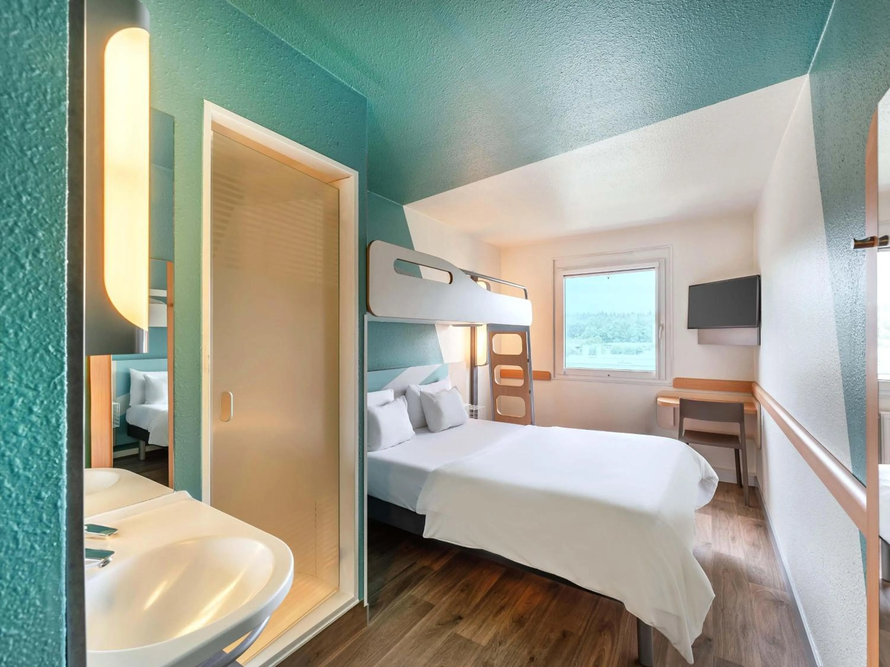 Photo of the whole room, Bed in B&B HOTEL Freiburg-West