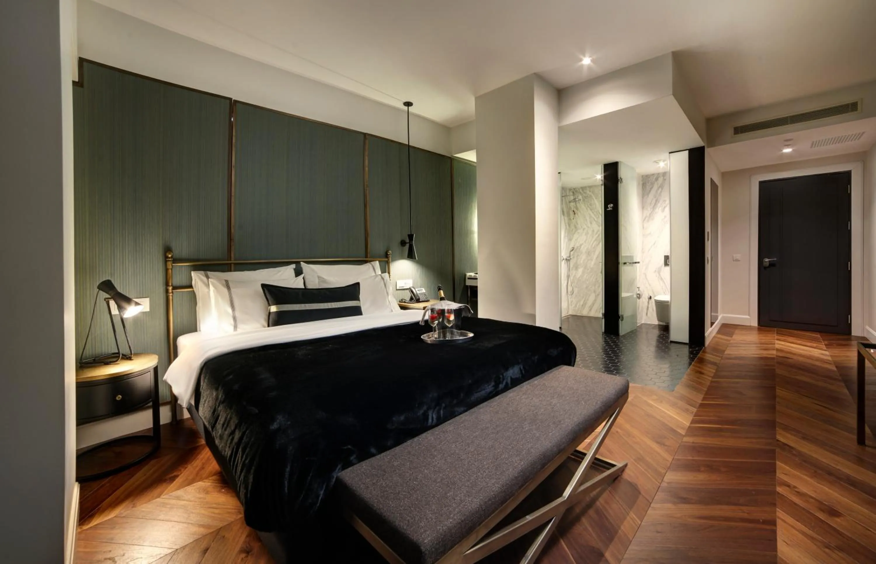 Bed in 39 Kalamış Marina Hotel & Restaurant