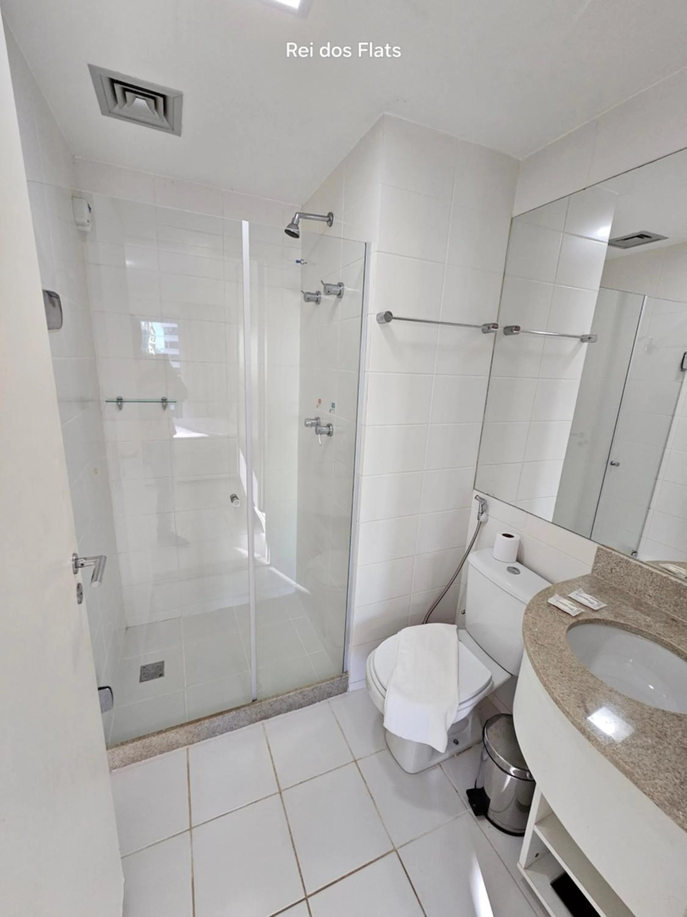 Shower in Flat Vision Executivo Premium By Rei dos Flats