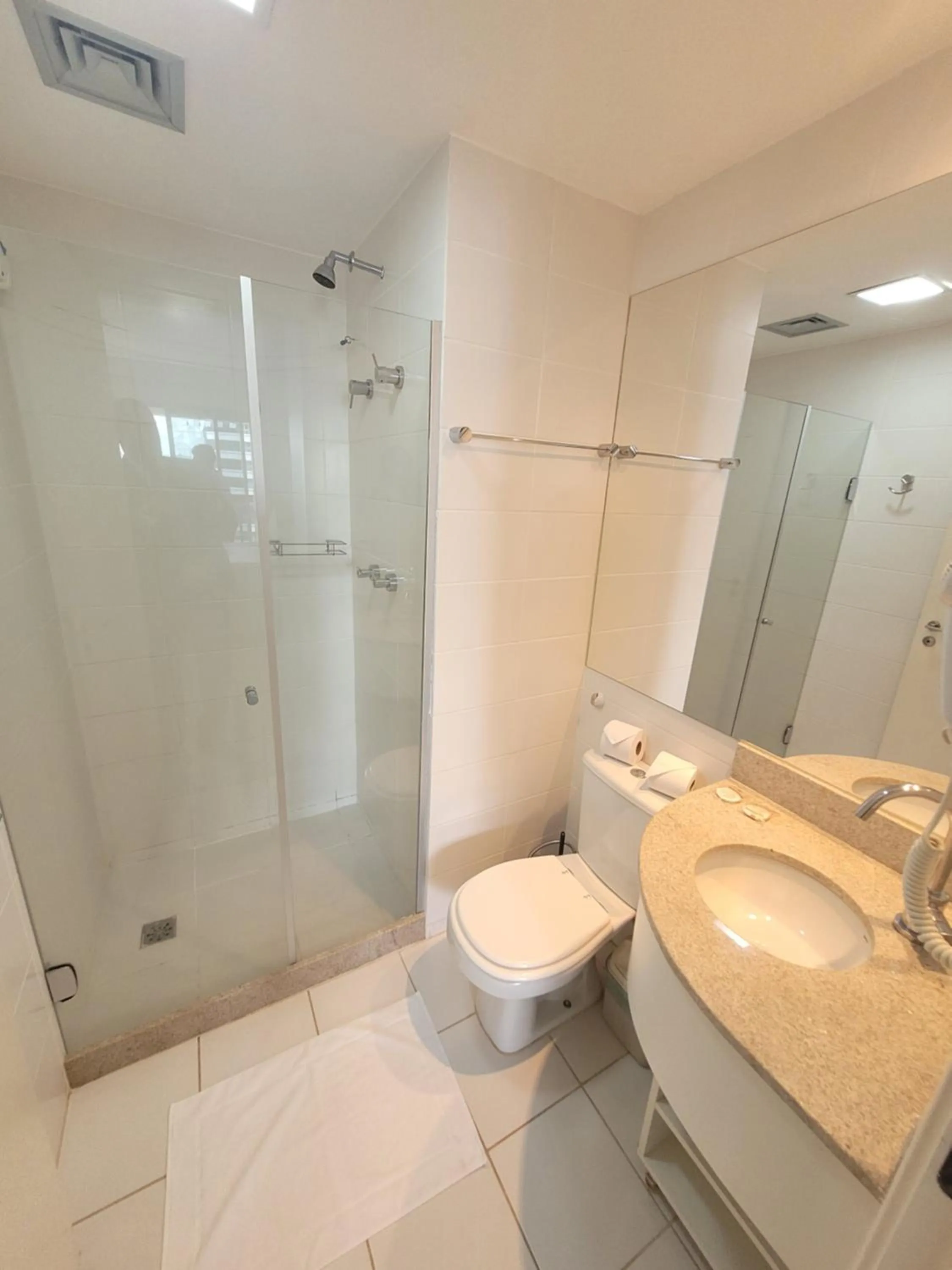 Shower in Flat Vision Executivo Premium By Rei dos Flats