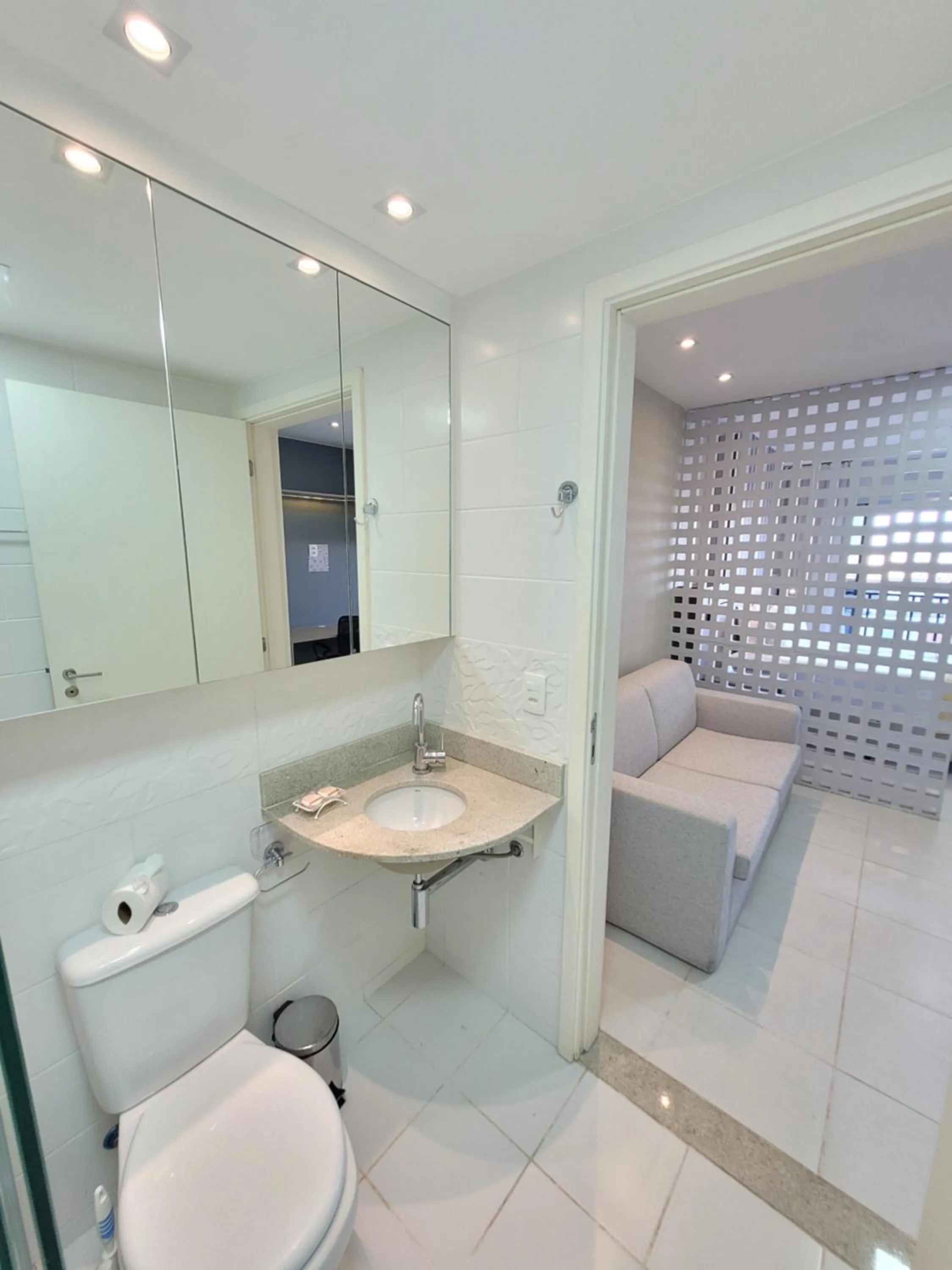 Toilet in Flat Vision Executivo Premium By Rei dos Flats