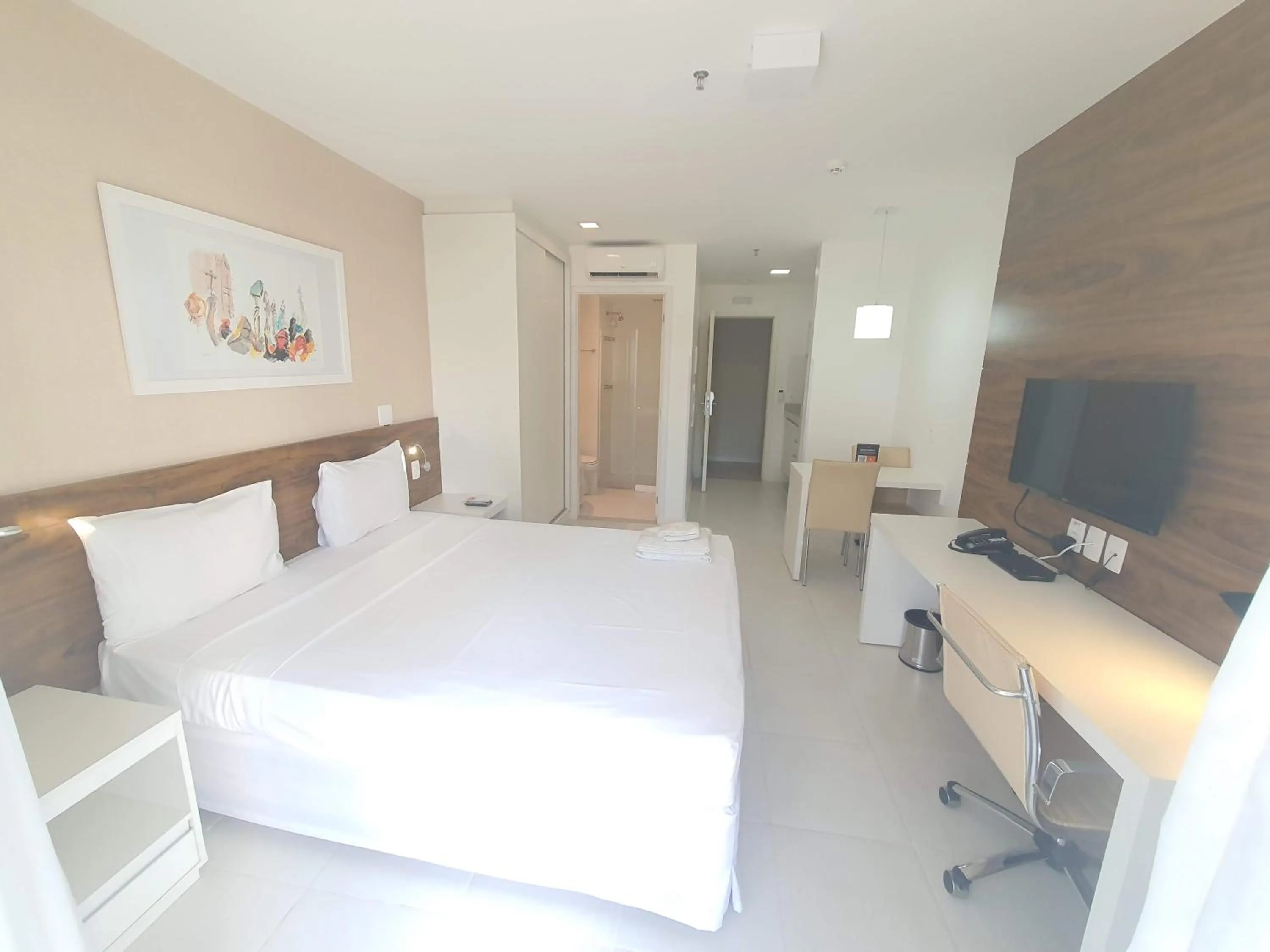 Communal lounge/ TV room, Bed in Flat Vision Executivo Premium By Rei dos Flats