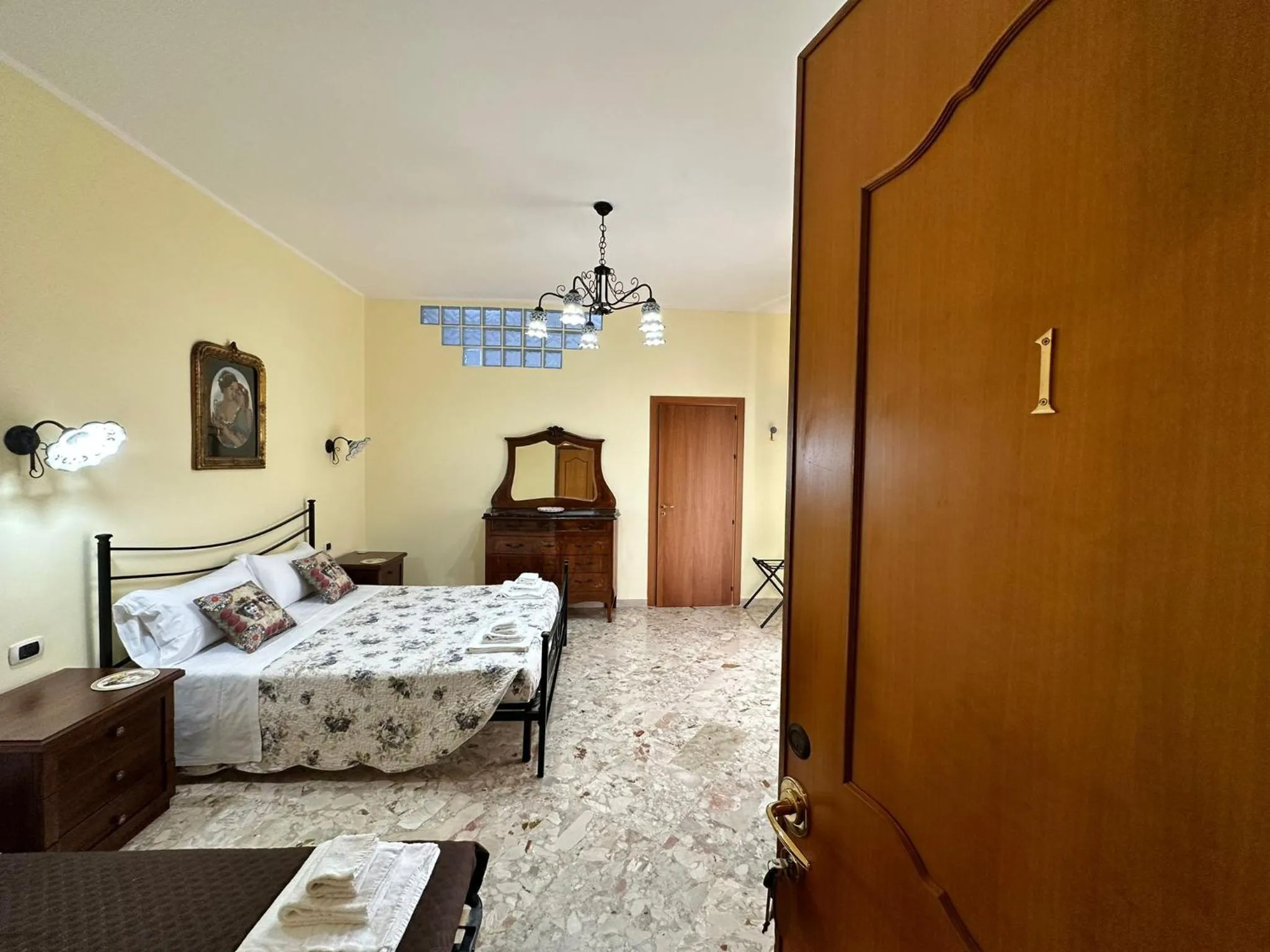 Bed in B&B - Piazza Grande