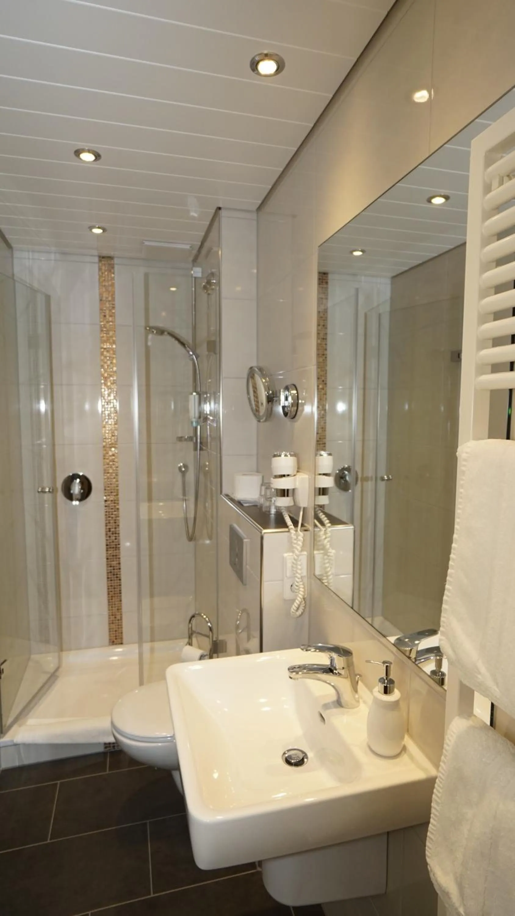 Bathroom in Hotel Anika