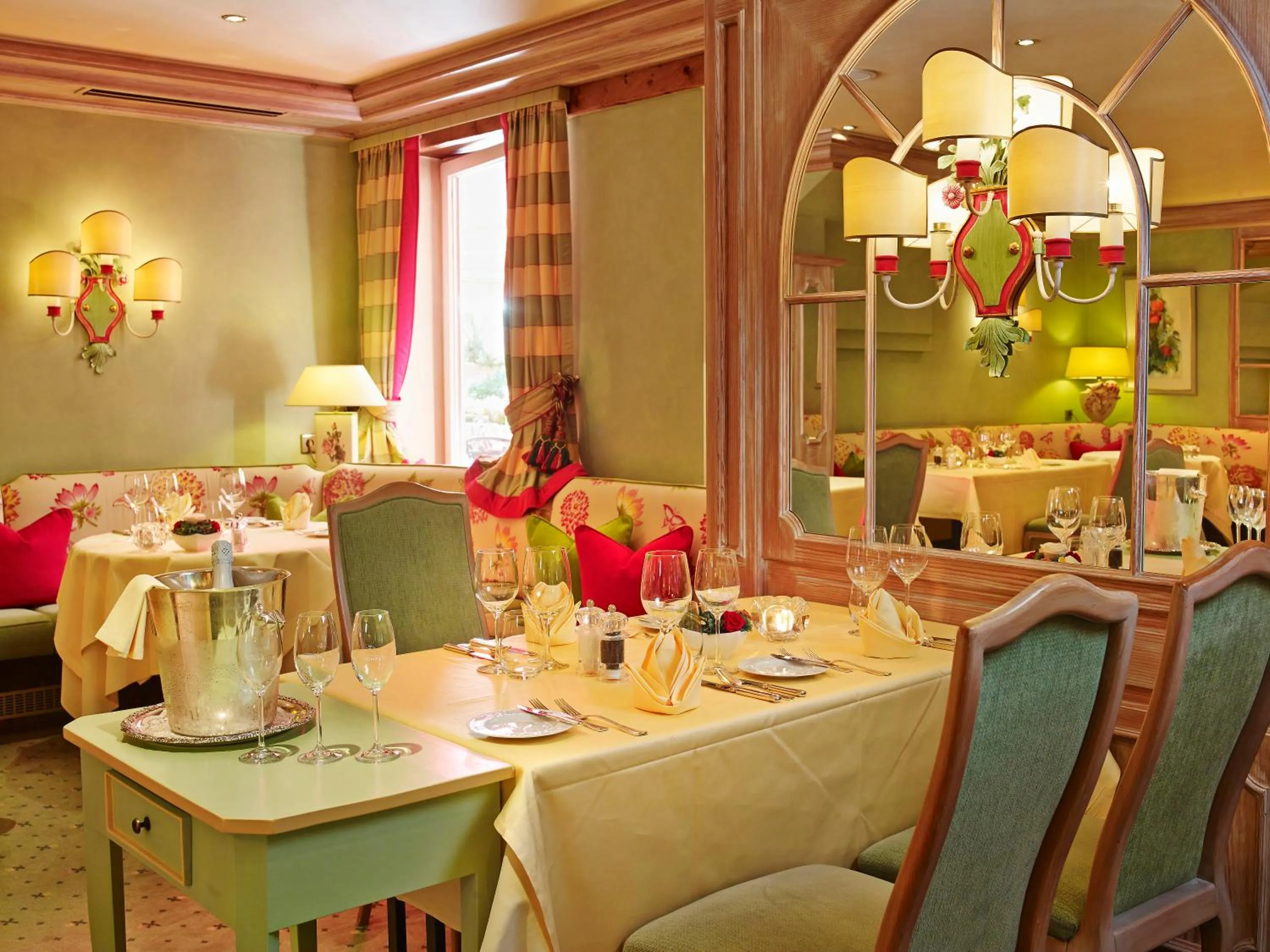 Restaurant/places to eat in Relais & Châteaux Hotel Schwarzmatt