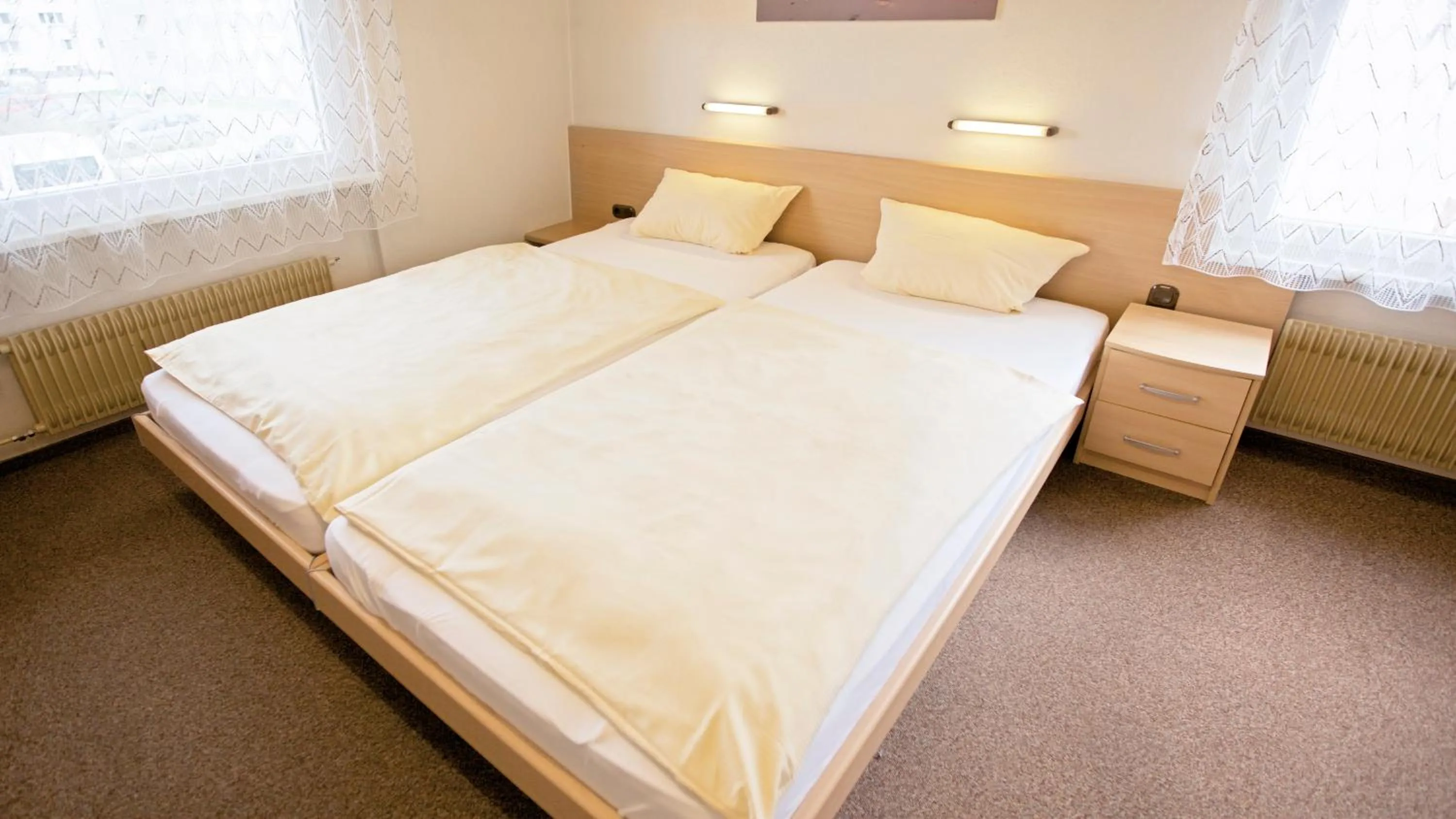 Bedroom, Bed in Hotel Victoria