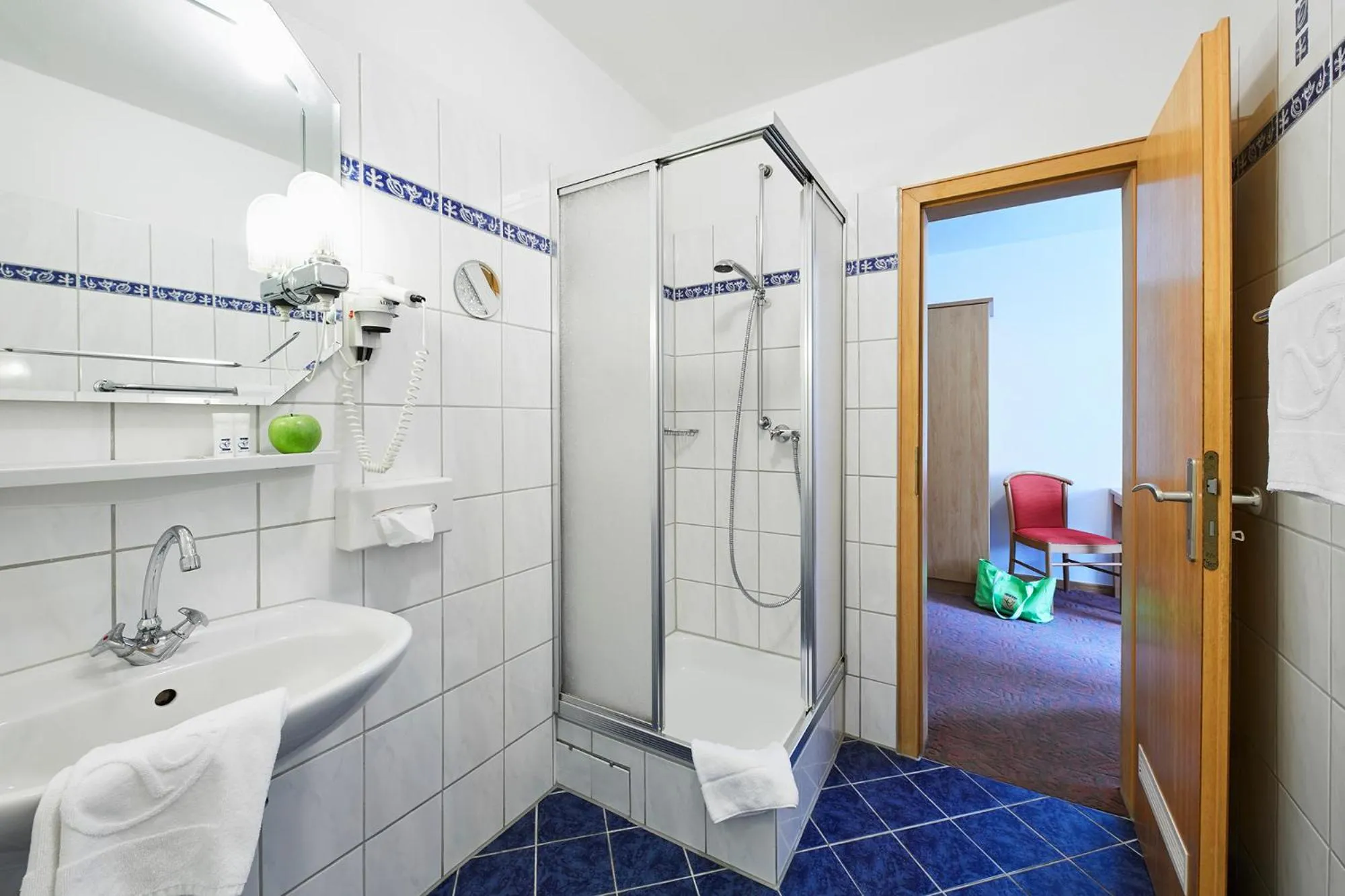 Bathroom in Göbels Landhotel