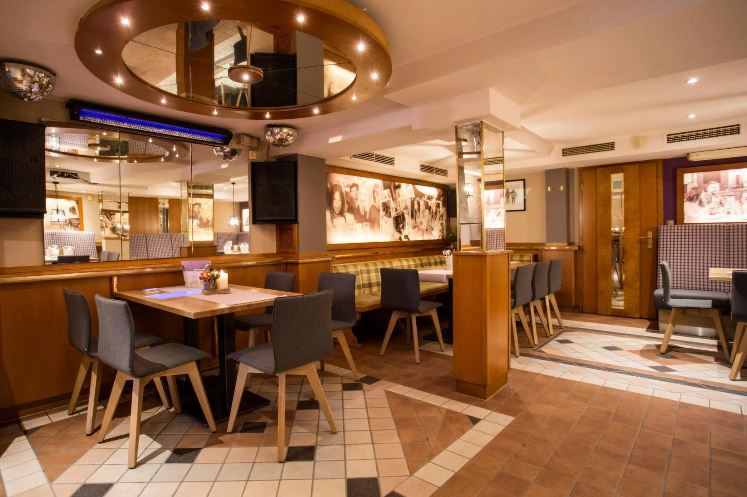 Restaurant/places to eat in Göbels Landhotel