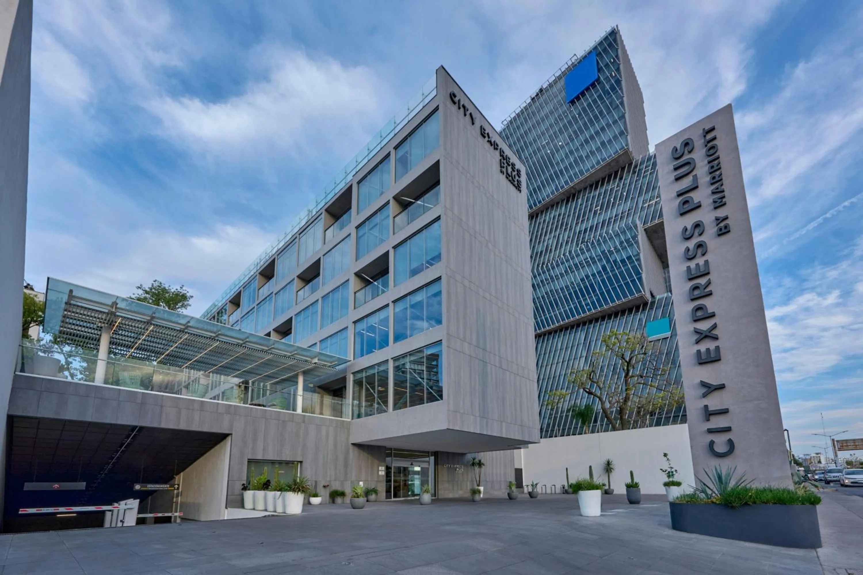 Property building in City Express Plus by Marriott Guadalajara Providencia