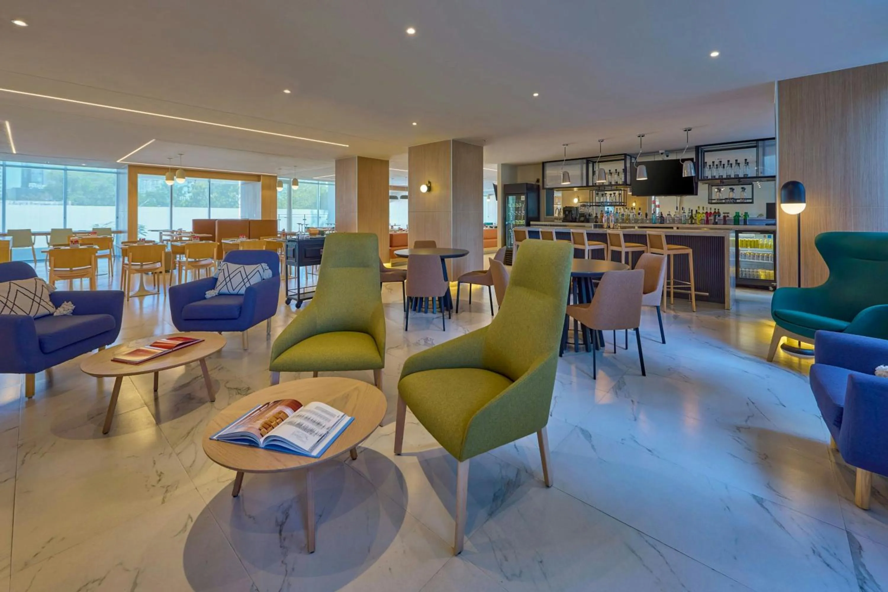 Lobby or reception in City Express Plus by Marriott Guadalajara Providencia