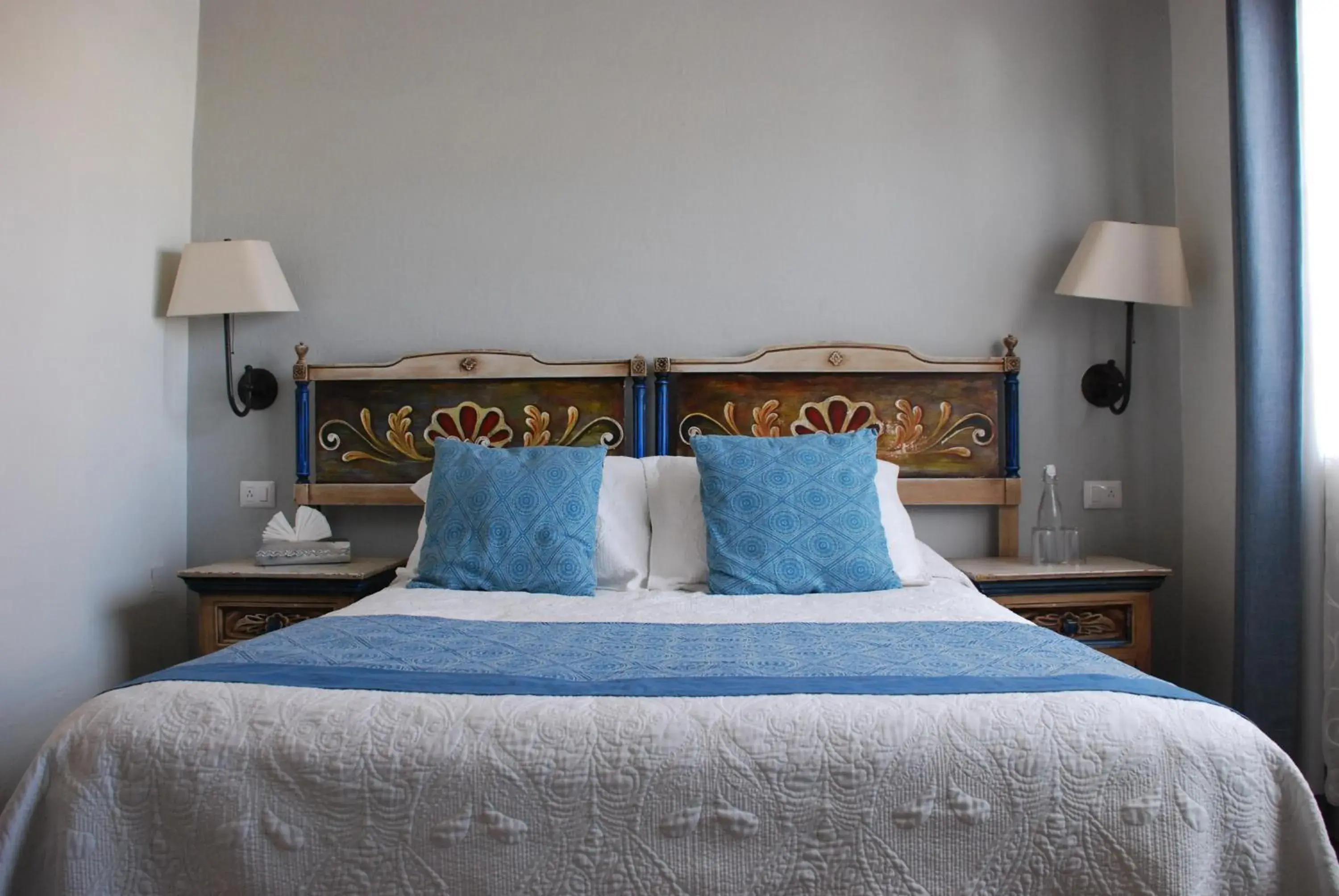 Queen Room in Hotel Santa Ana Queen Room in Hotel Santa Ana