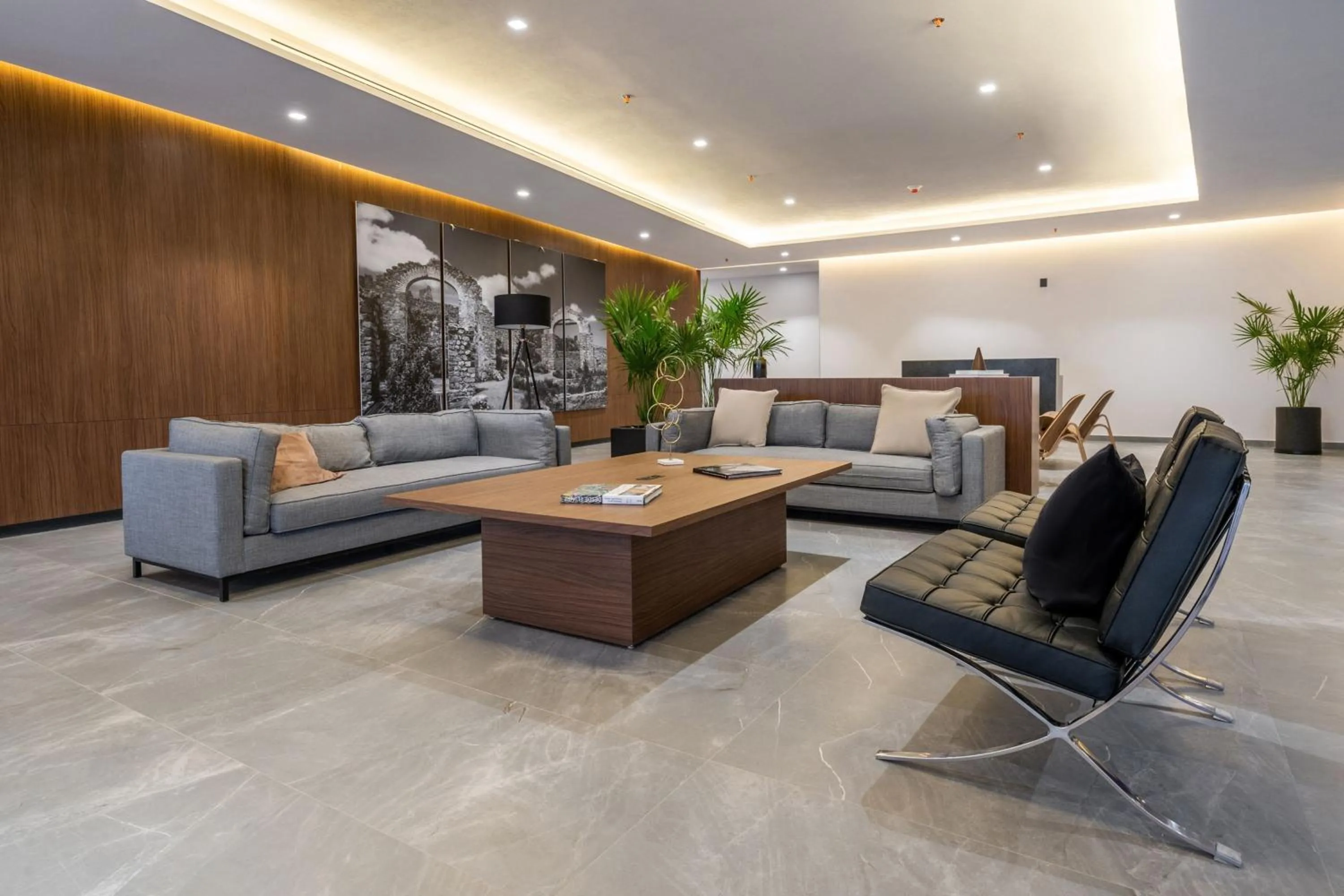 Lobby or reception in City Express Plus by Marriott San Luis Potosi