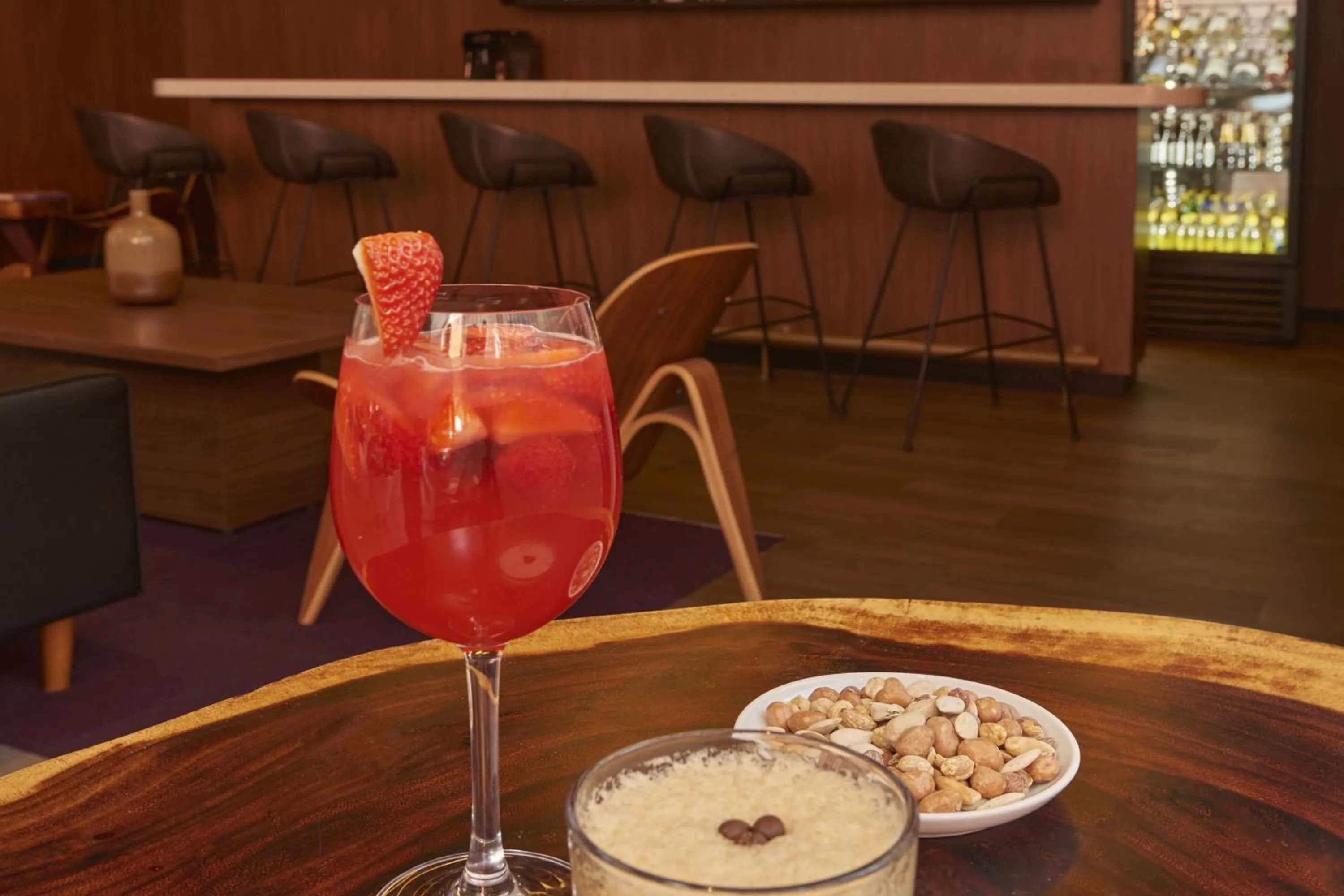 Lounge or bar in City Express Plus by Marriott San Luis Potosi