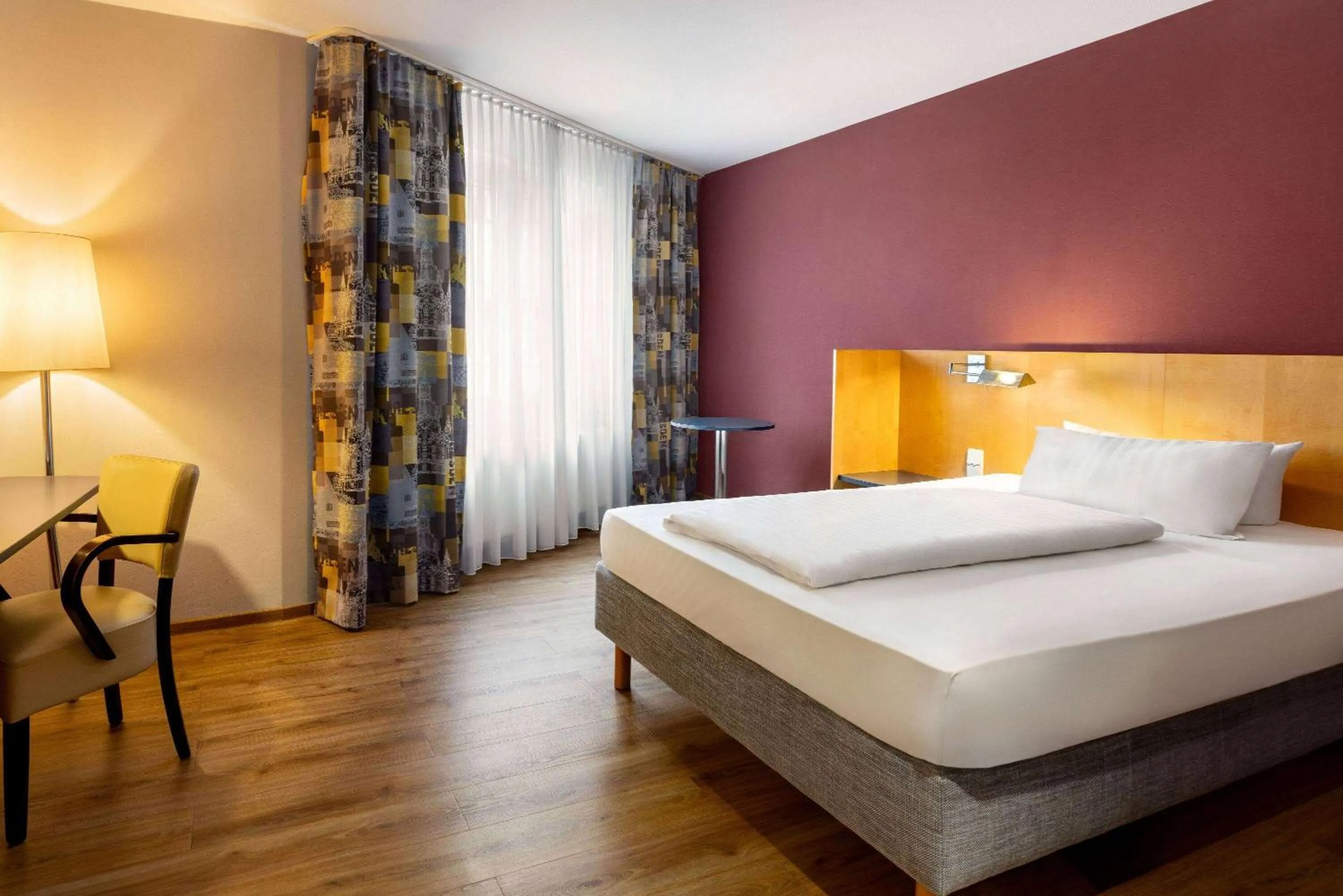 Photo of the whole room, Bed in Amedia Dresden Elbpromenade, Trademark Collection by Wyndham