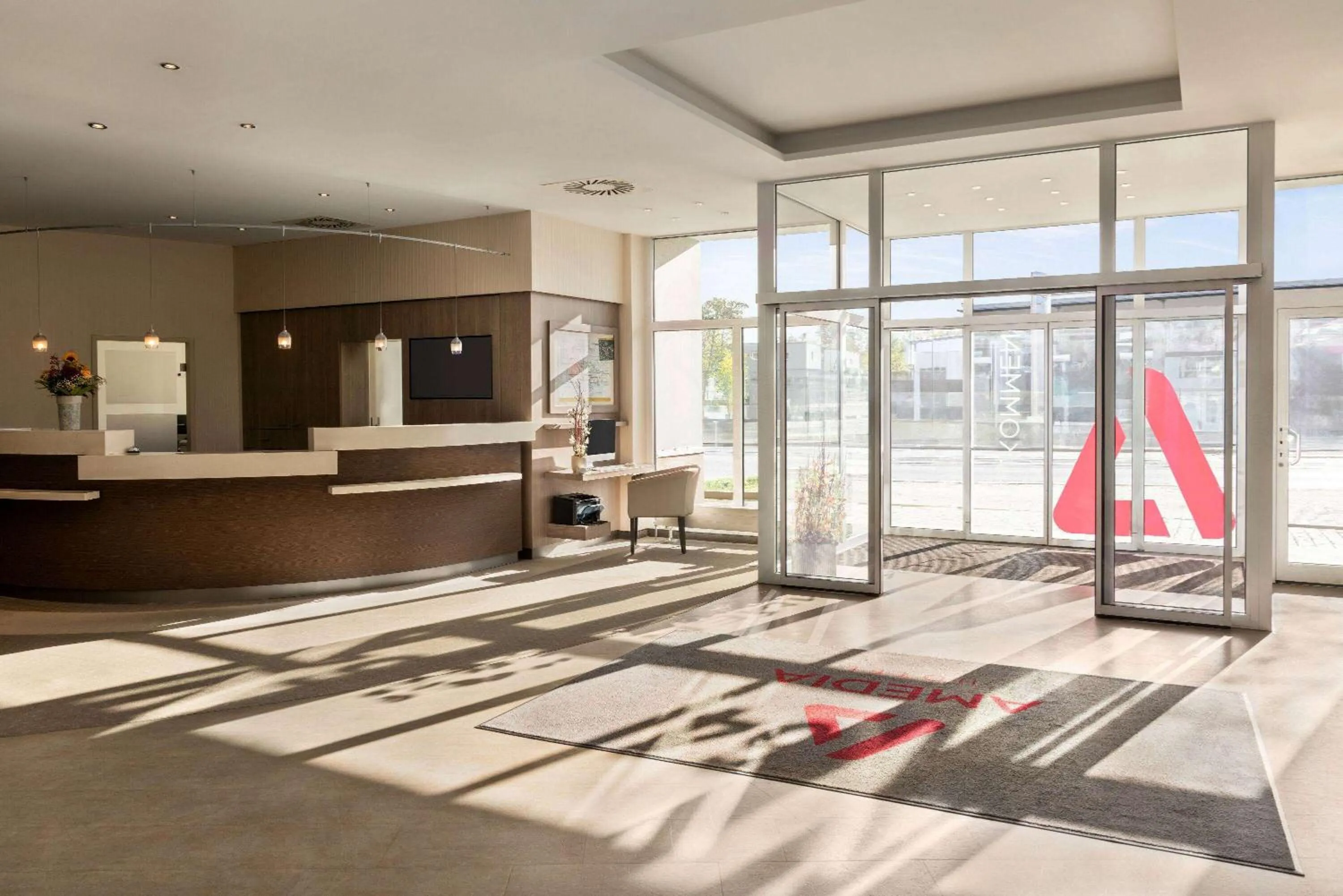 Lobby or reception in Amedia Dresden Elbpromenade, Trademark Collection by Wyndham