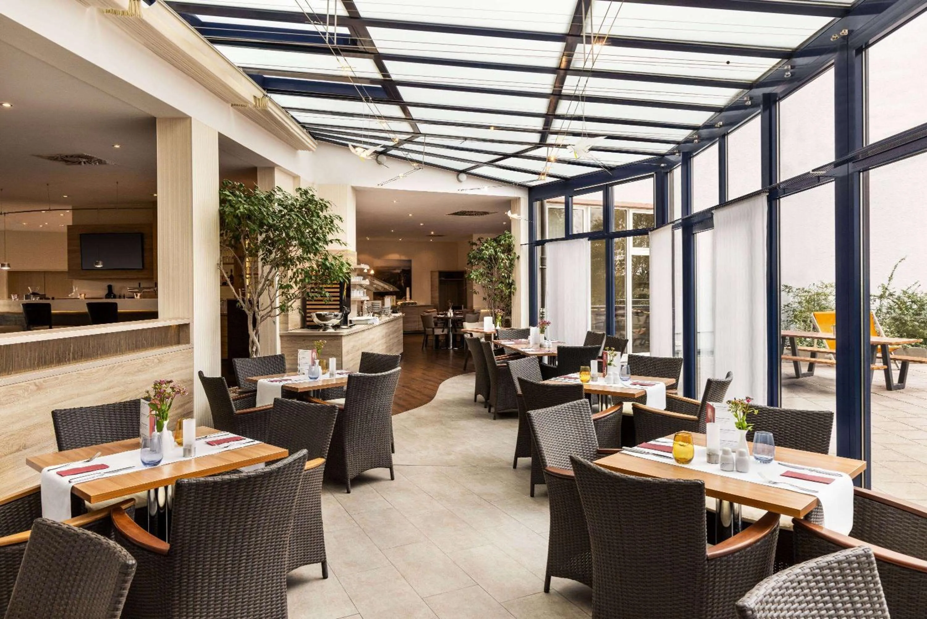 Restaurant/places to eat in Amedia Dresden Elbpromenade, Trademark Collection by Wyndham