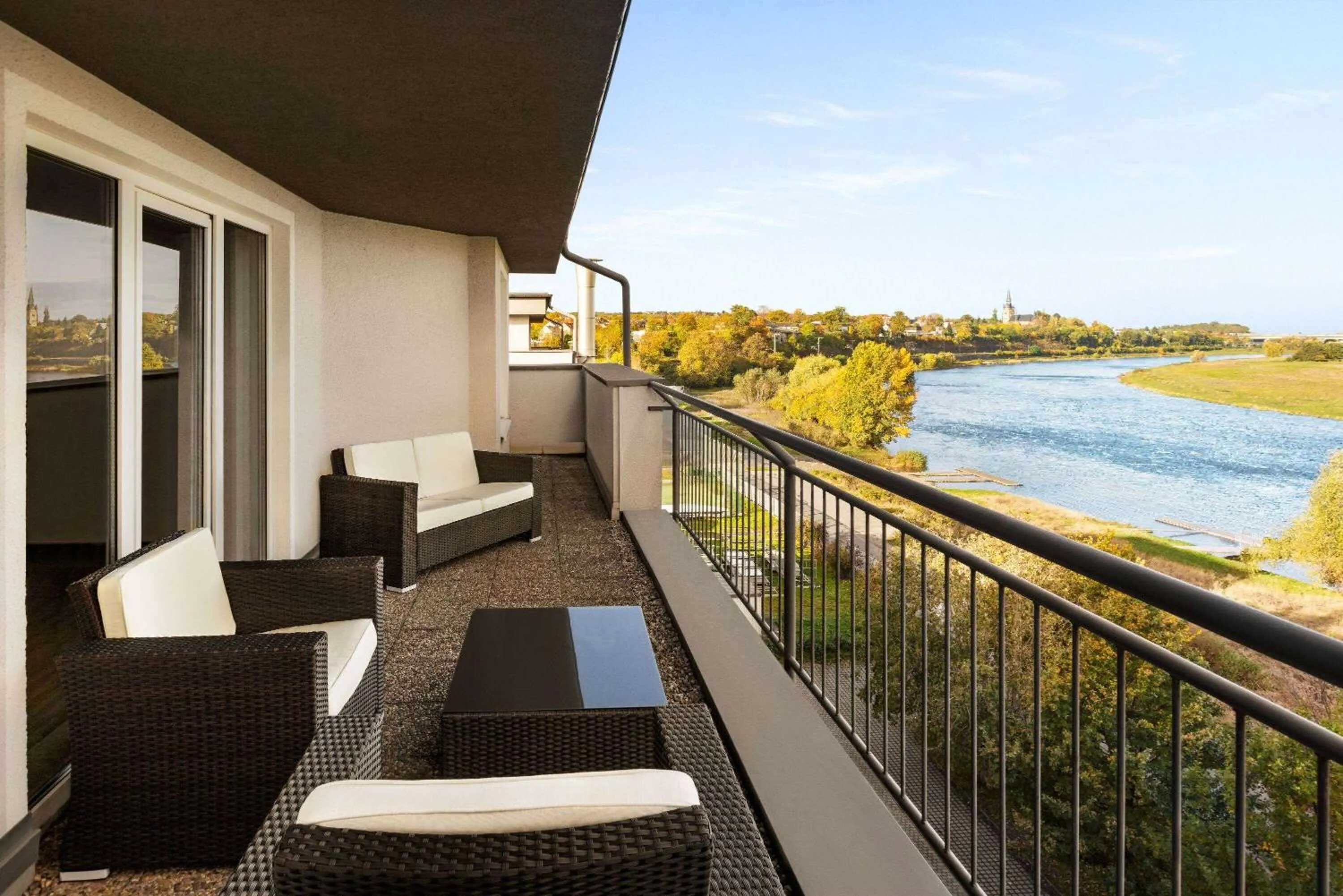 Photo of the whole room in Amedia Dresden Elbpromenade, Trademark Collection by Wyndham