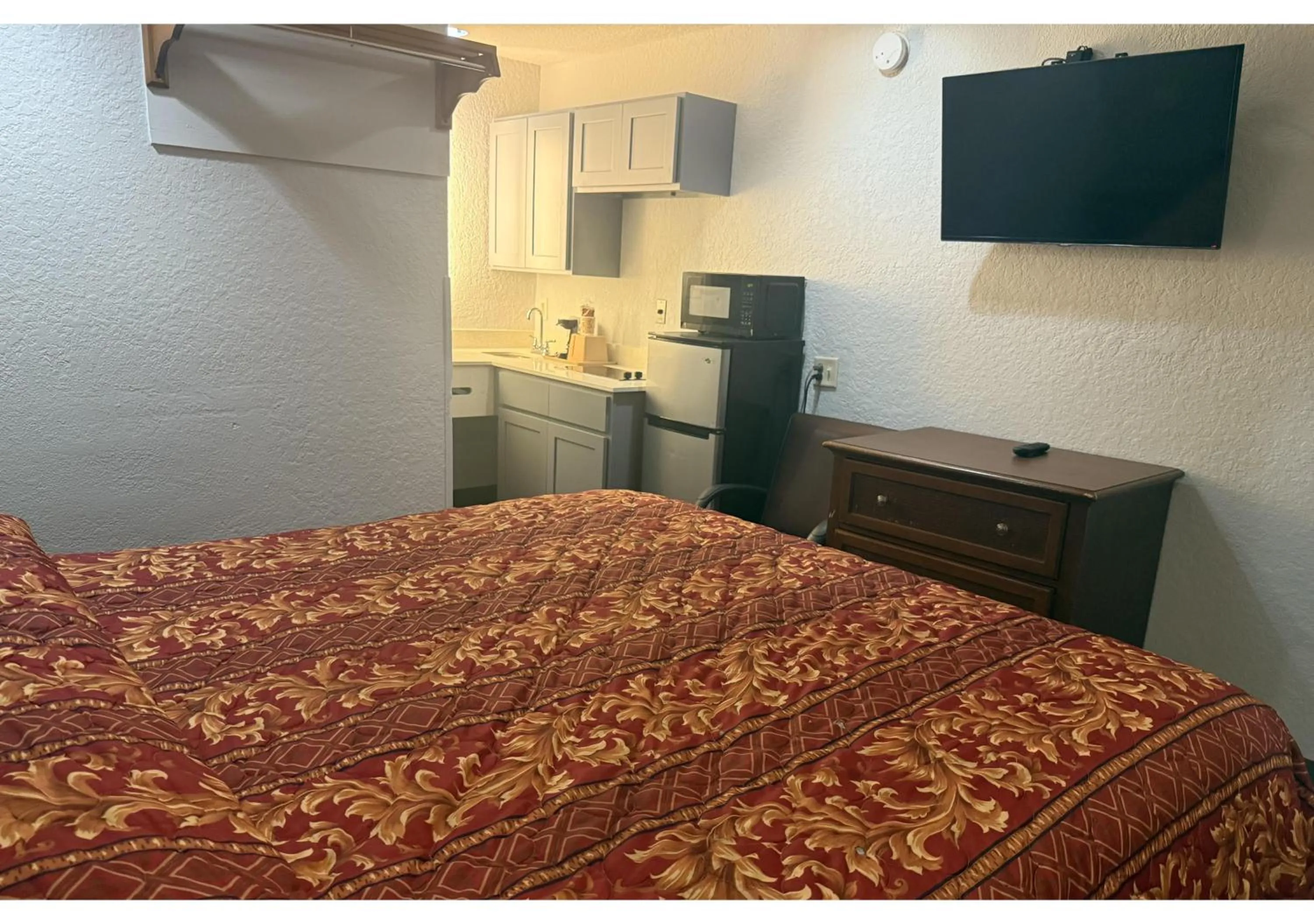 Bedroom, Bed in Economy Lodge by Hotel O Texas City