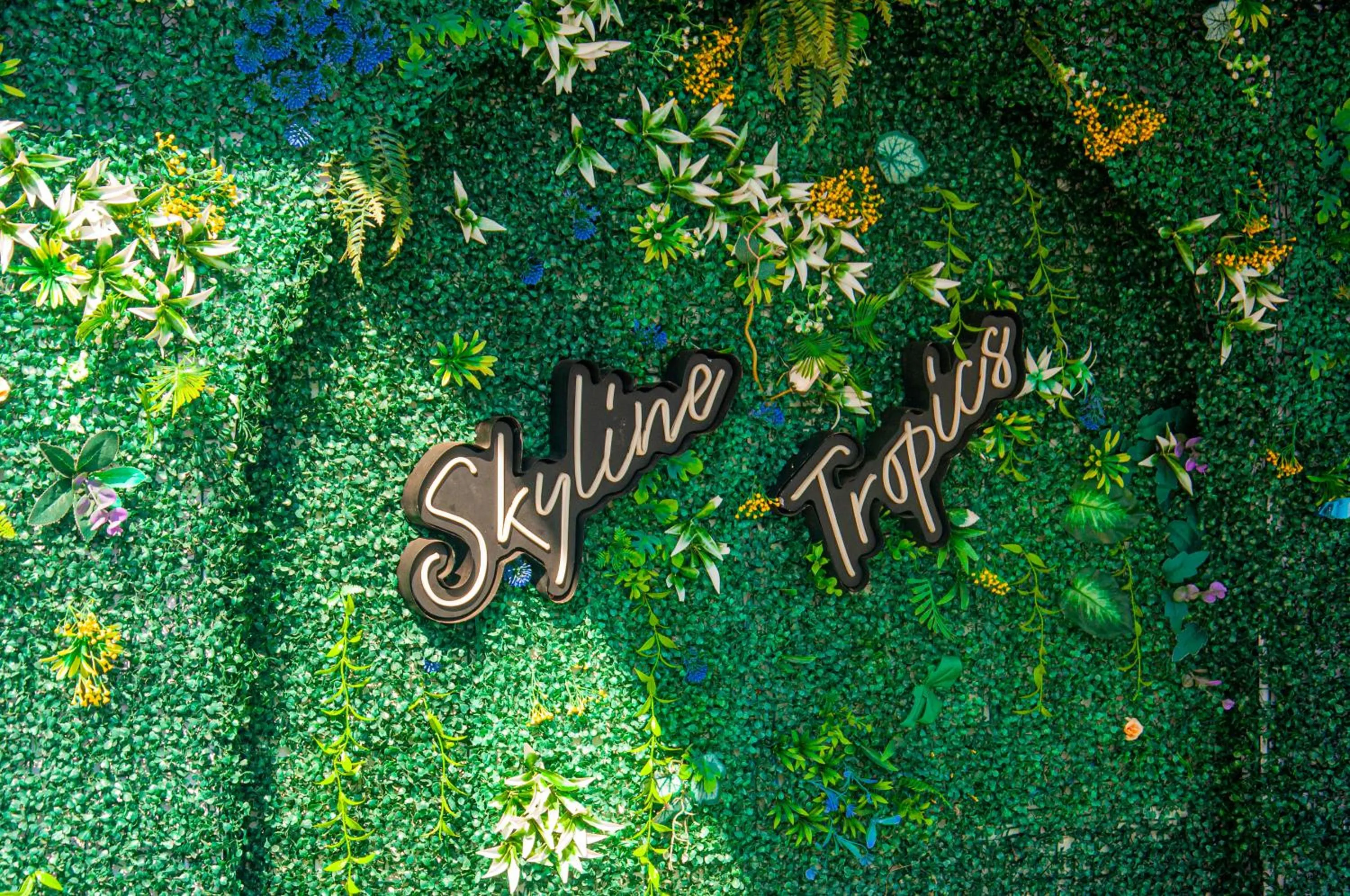 Property logo or sign in HT9 Hotel