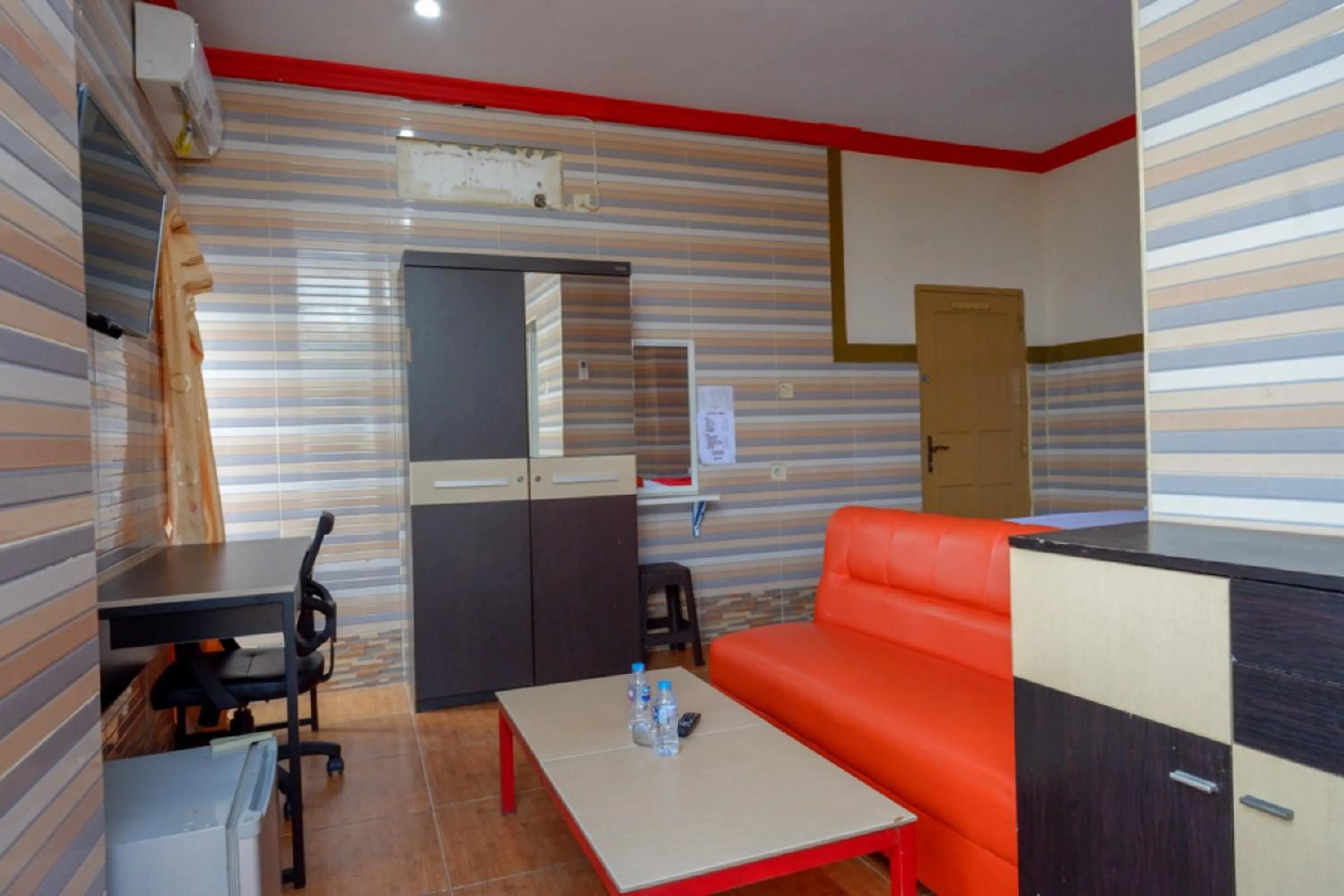 Bedroom in RedDoorz near Kendari Beach 2