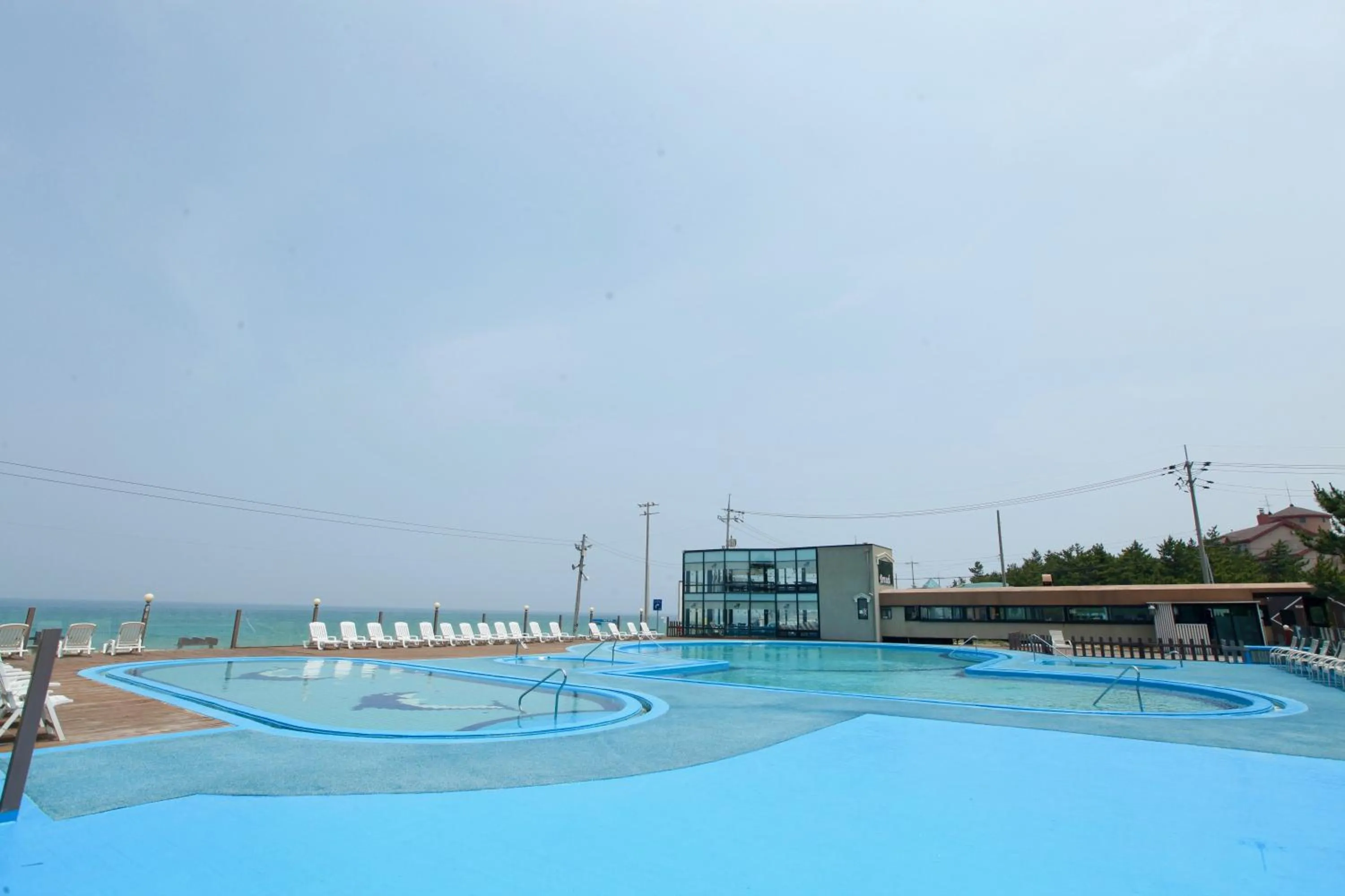 Swimming pool in BENIKEA San&Bada Jumunjin Resort