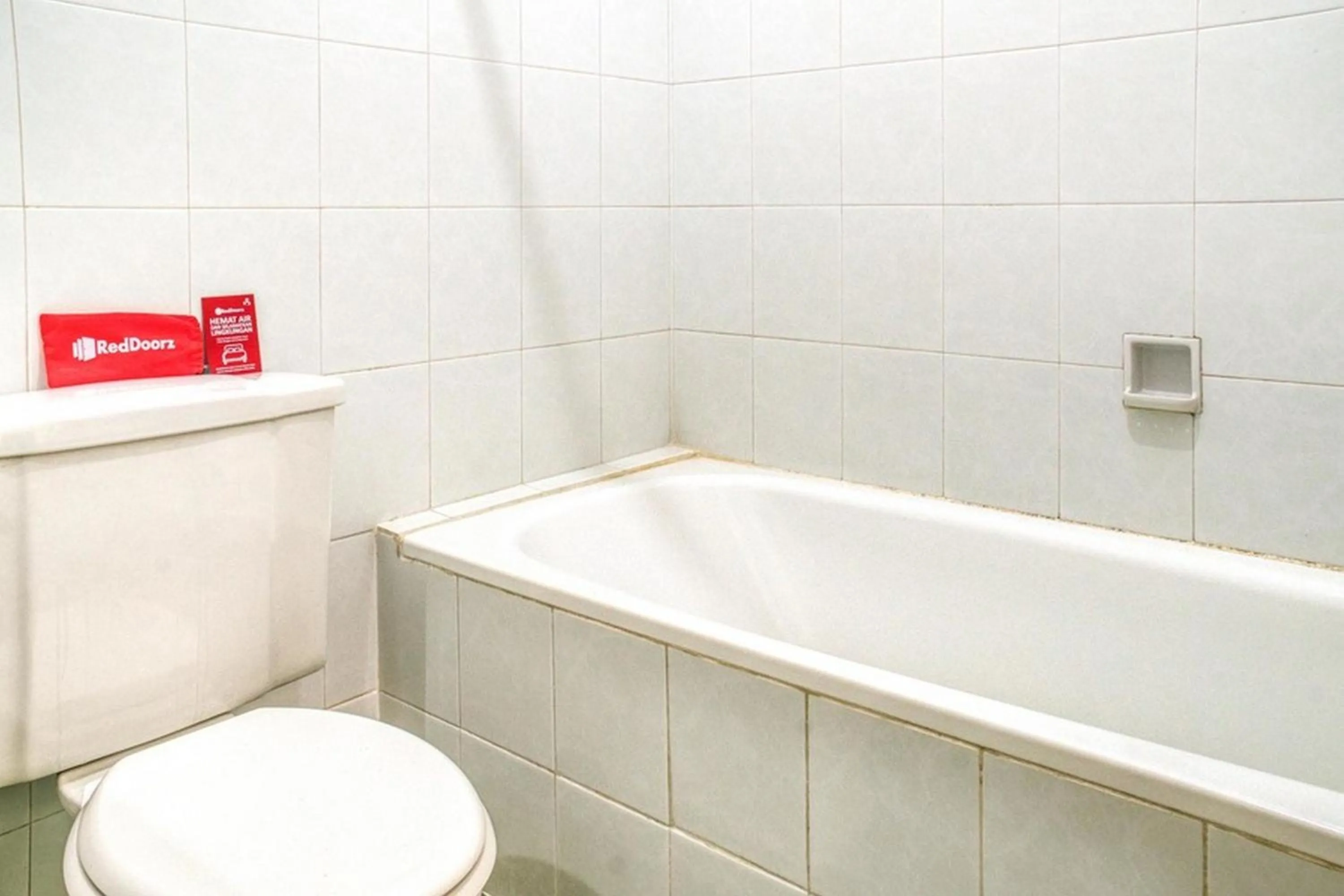 RedDoorz near Plaza Senayan